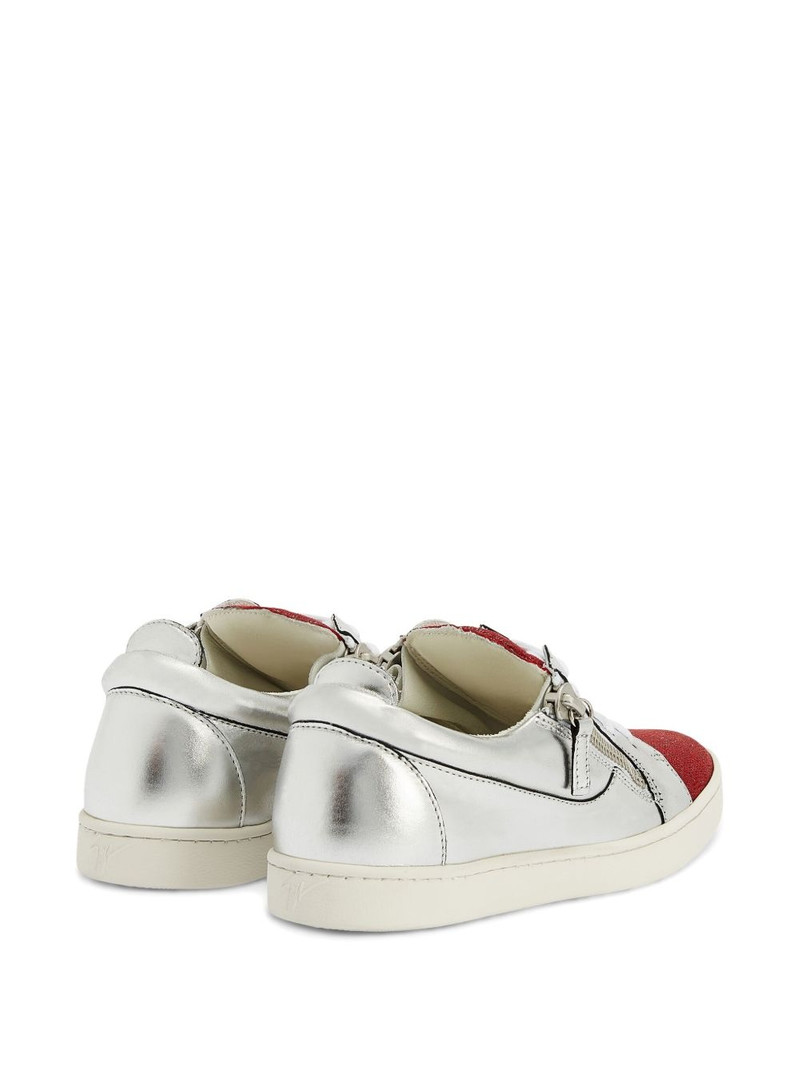 Nicki sneakers 3