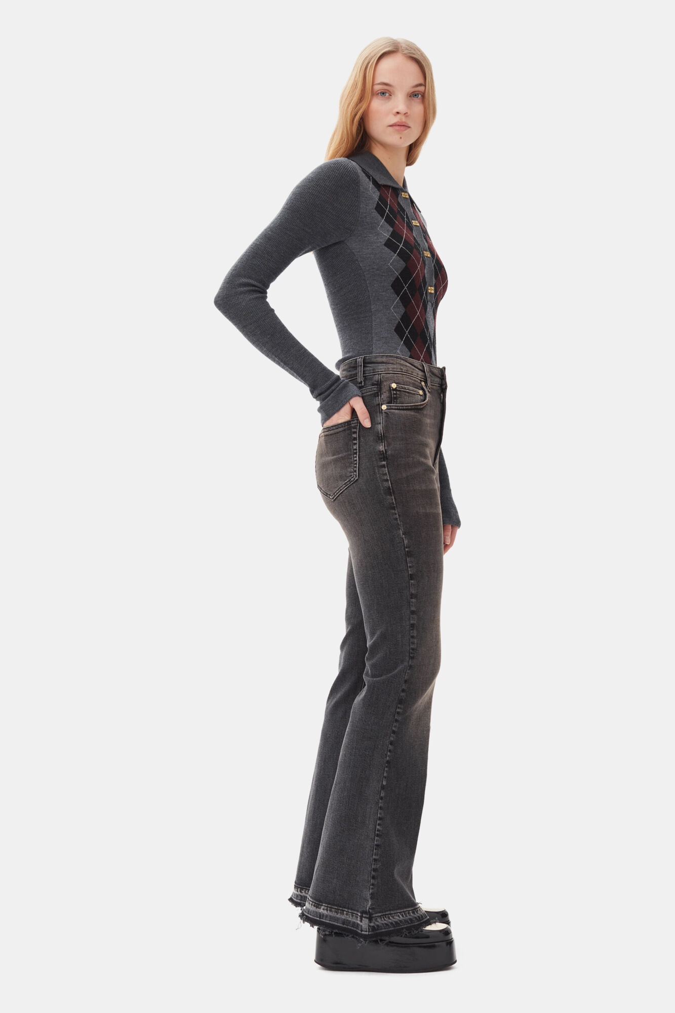 WASHED BLACK FLARED JEANS - 3