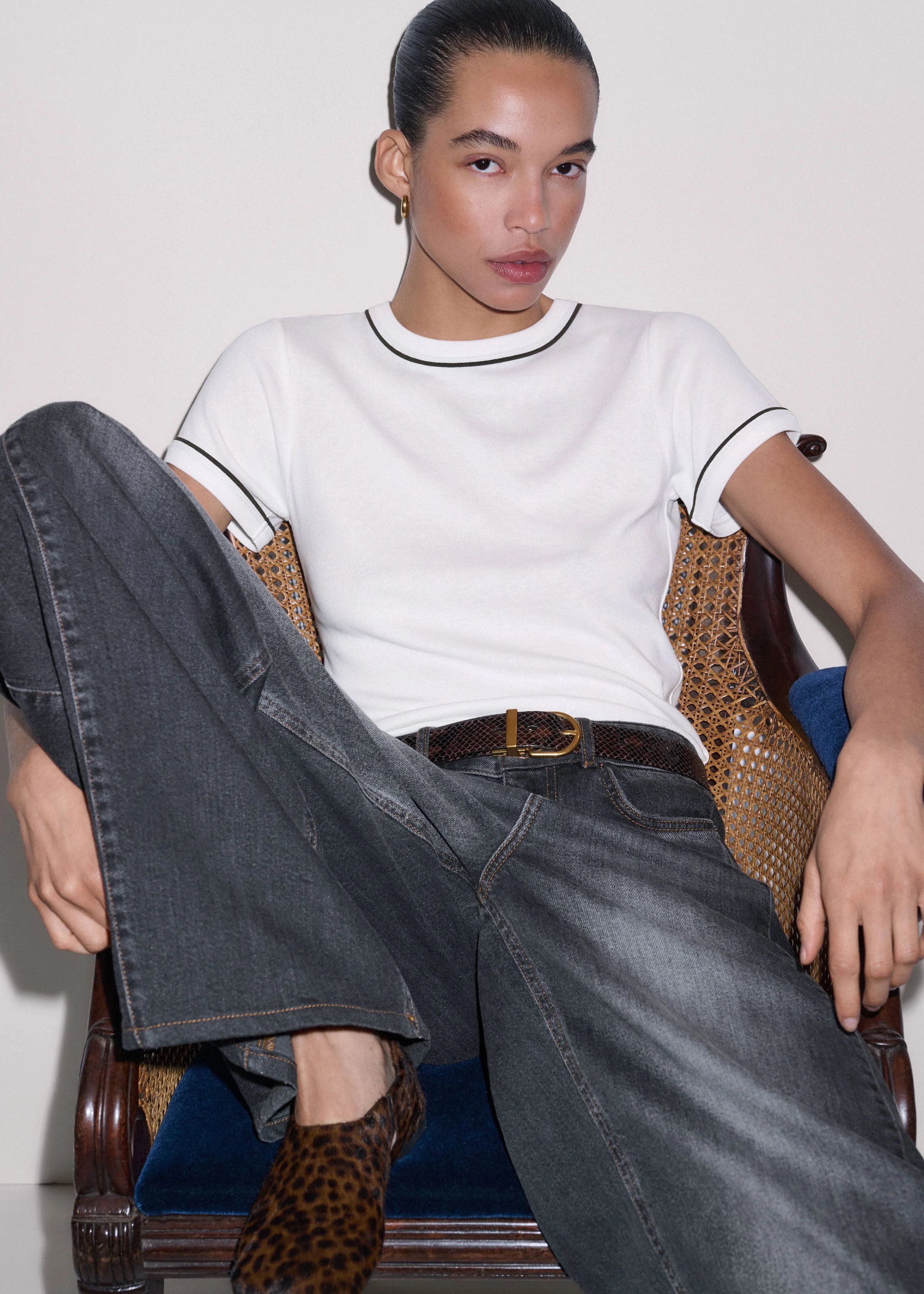 Contrast Trim Fitted Tee - 1