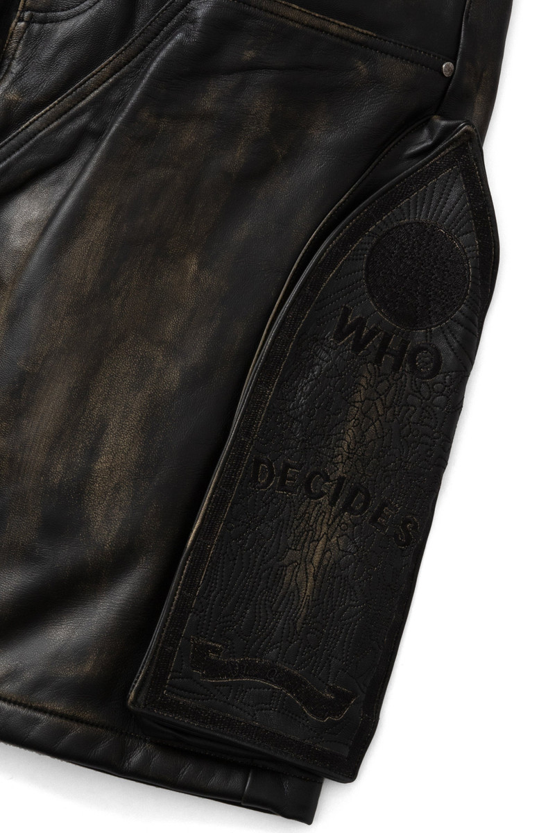 WHO DECIDES WAR SIDE EMBROIDERY MID LENGTH LEATHER SHORT outlook