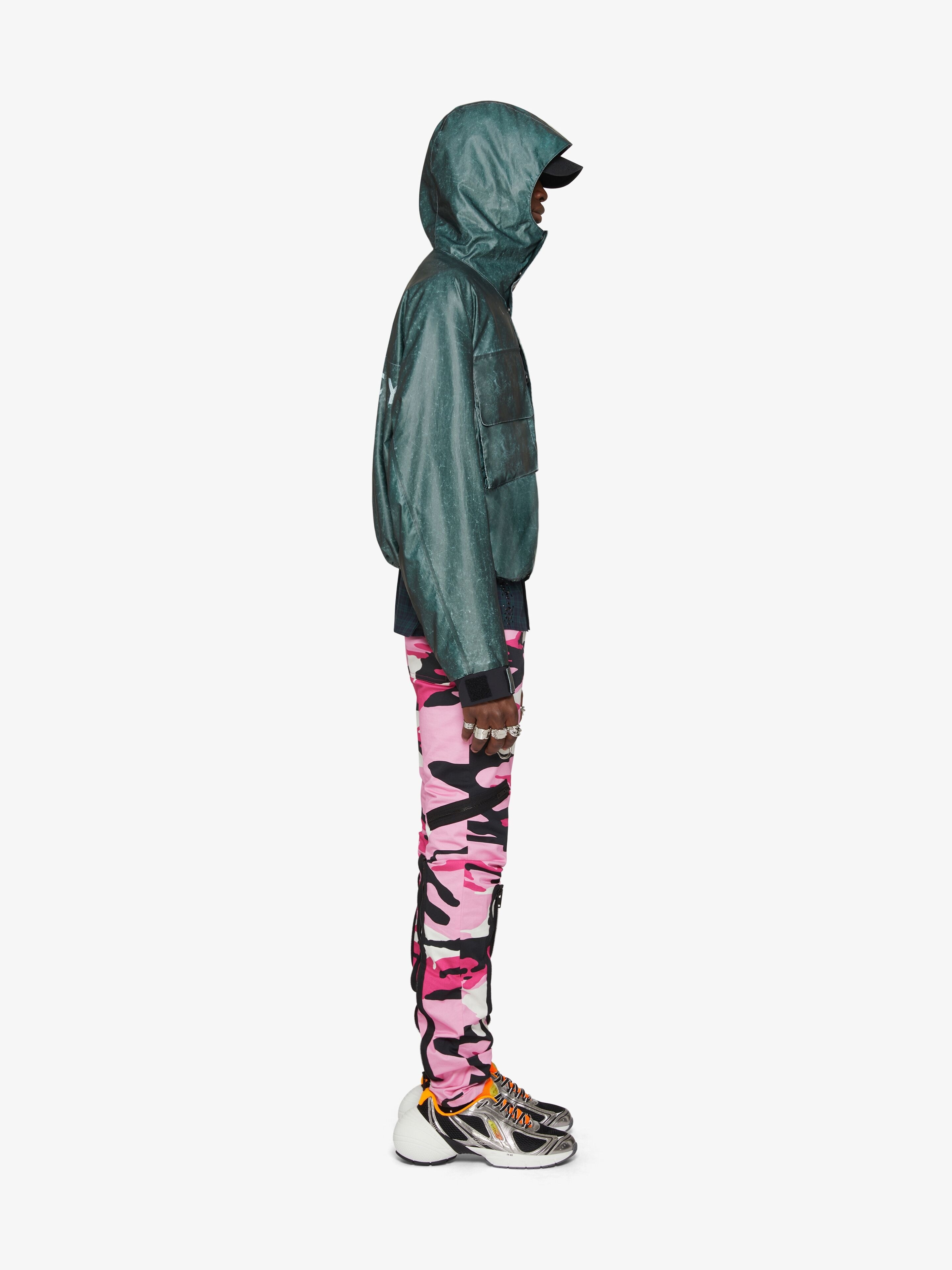 CROPPED PARKA IN REFLECTIVE TECHNICAL FABRIC - 3