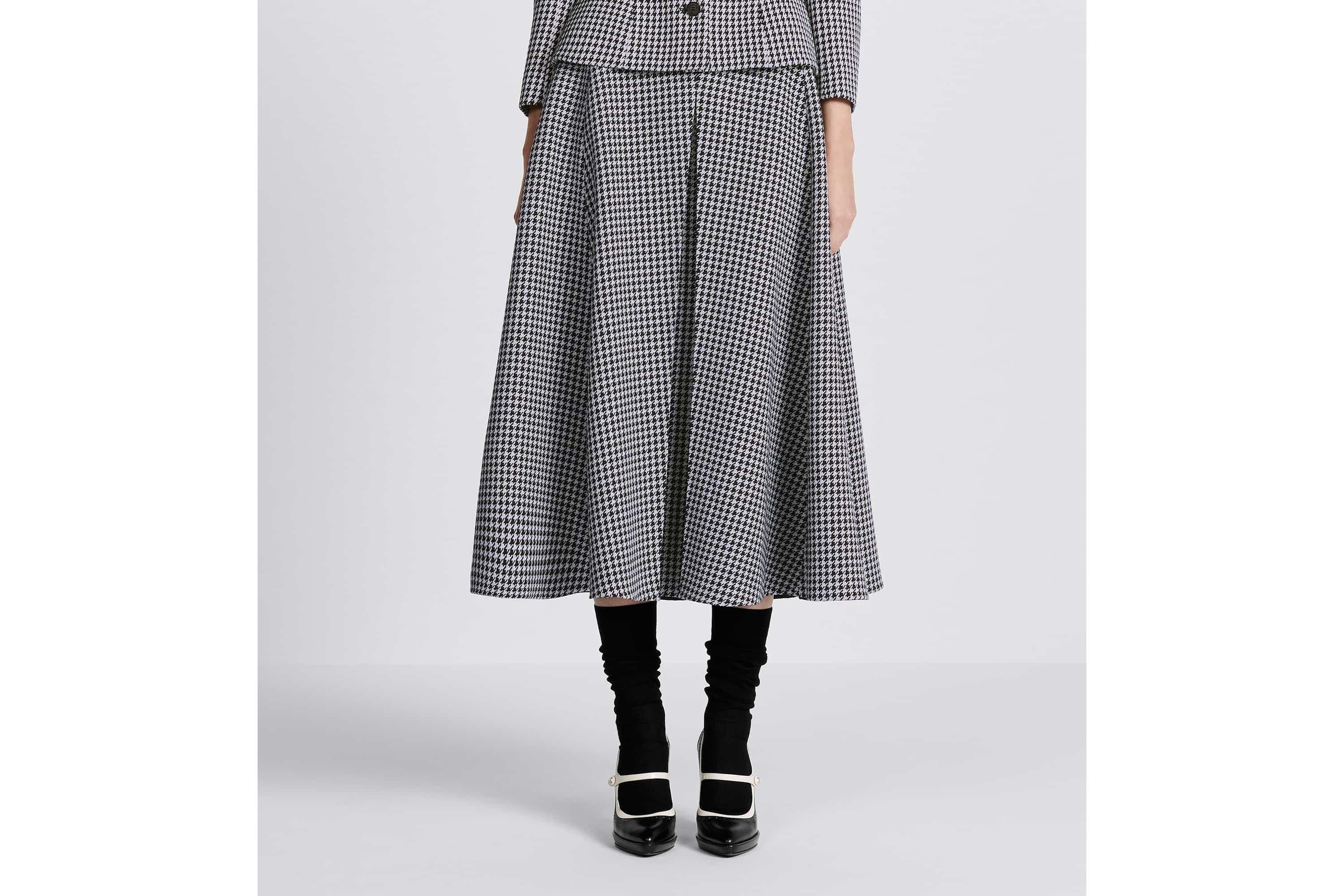 Mid-Length Skirt with Slit - 8