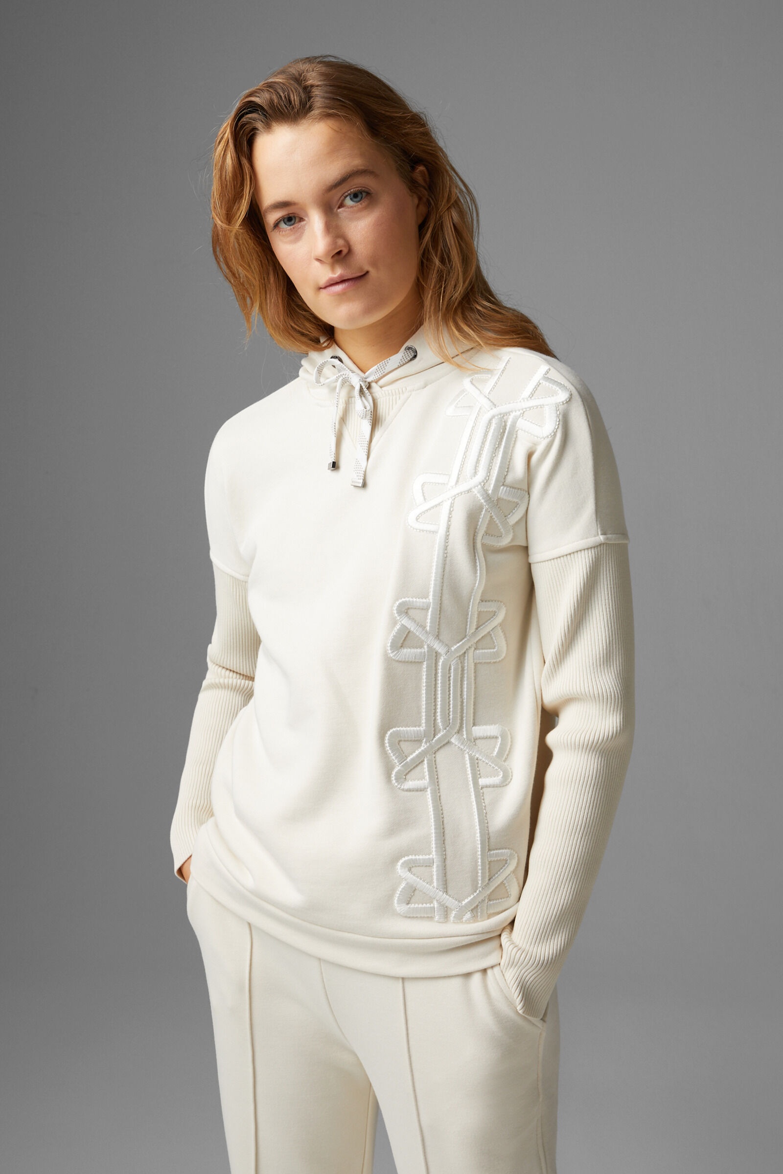 Queeny hoodie in Off-white - 2