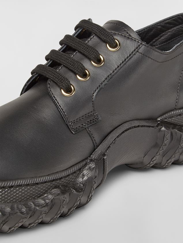 LACE-UP IN SMOOTH CALFSKIN WITH CORRUGATED RUBBER SOLE - 5