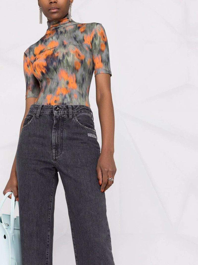 straight-leg jeans 5