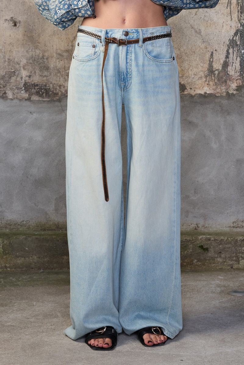 R13 D'ARCY FLARE JEAN outlook
