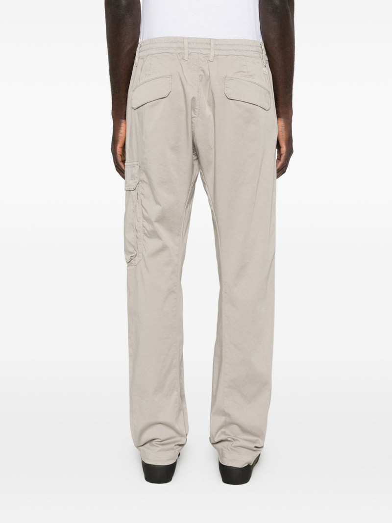 Lens-detail cargo-pocket trousers 4