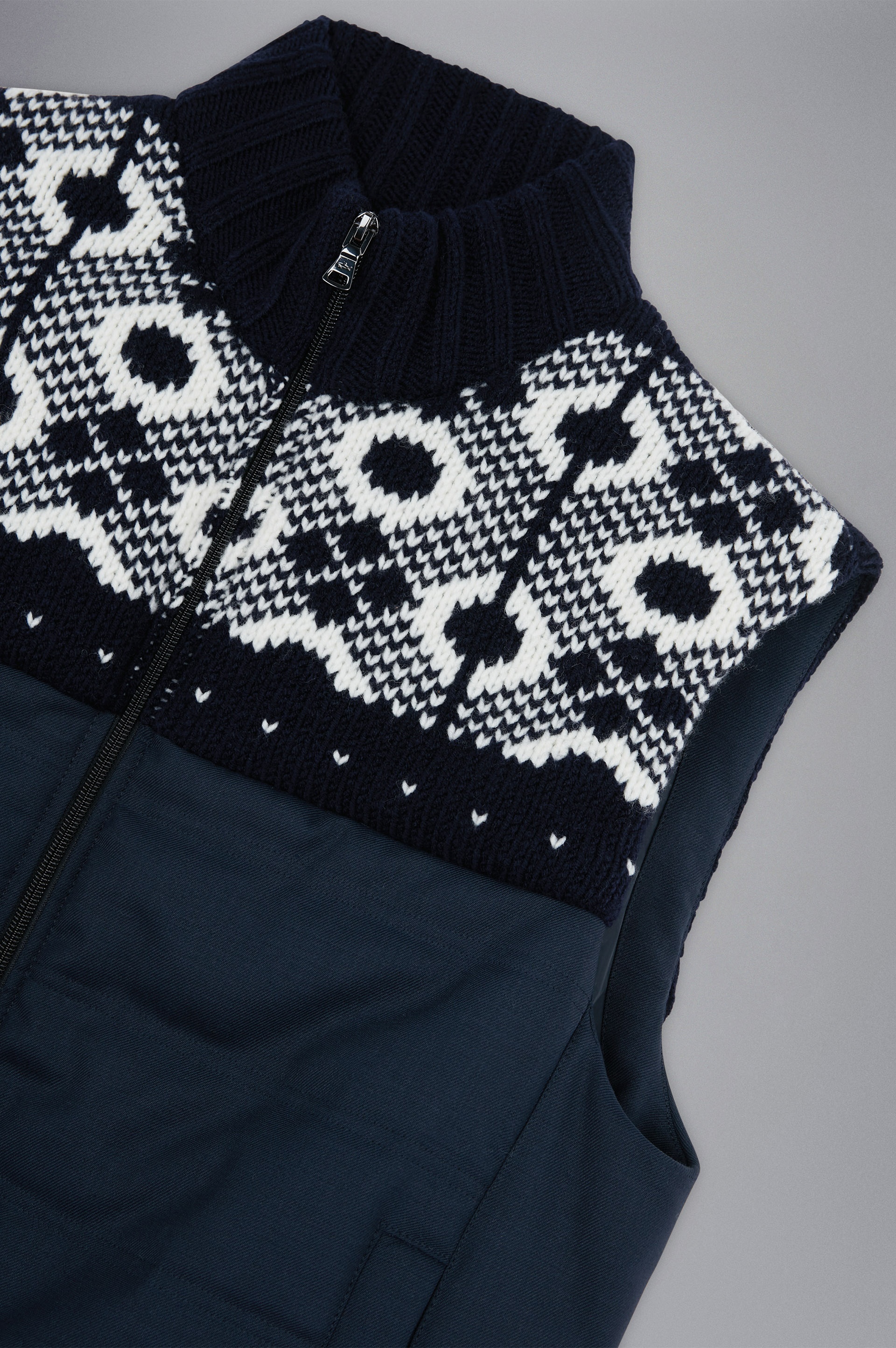WOOL JACQUARD AND TYPHOON® HYBRID VEST - 5