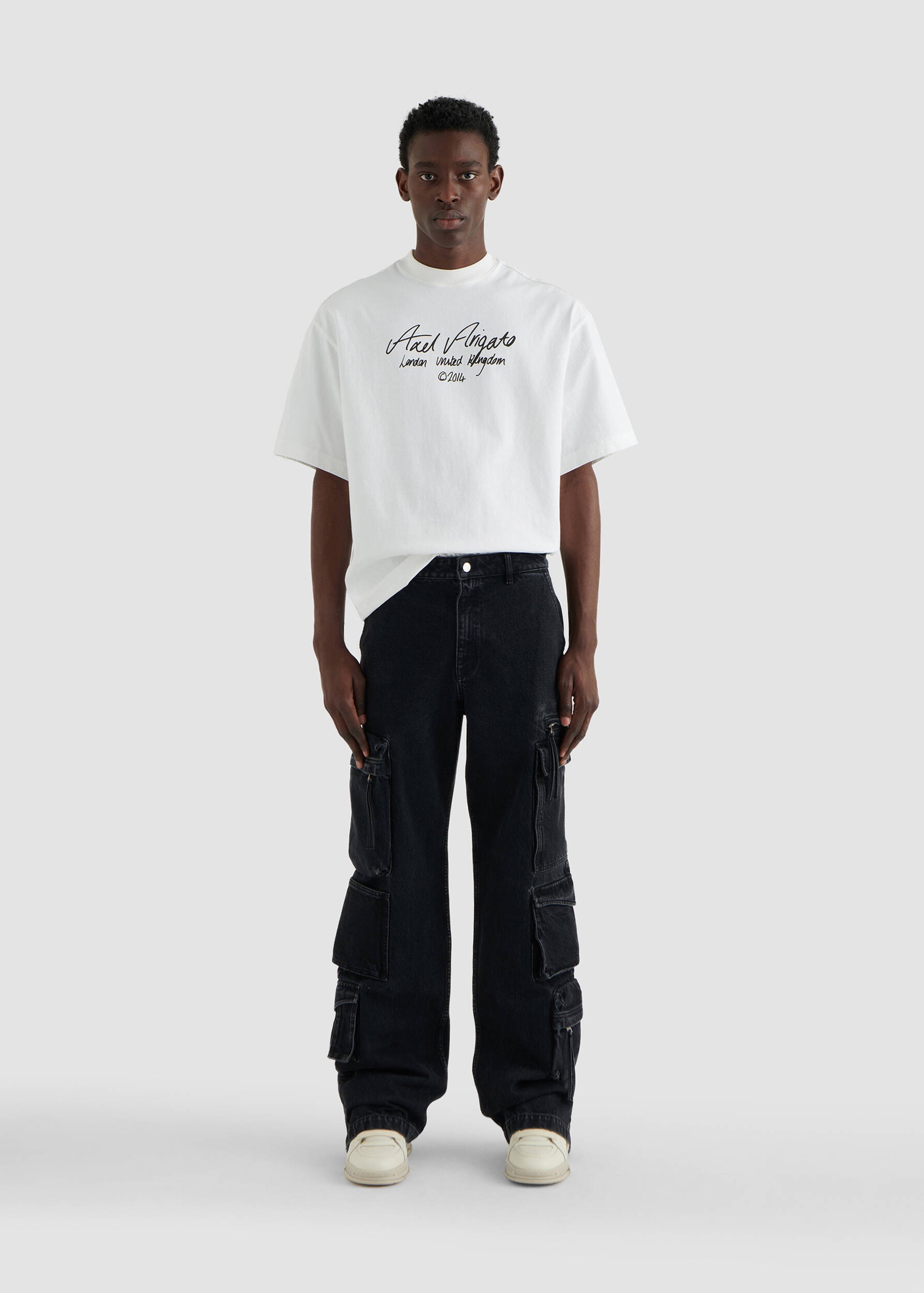 Essential T-Shirt - 4