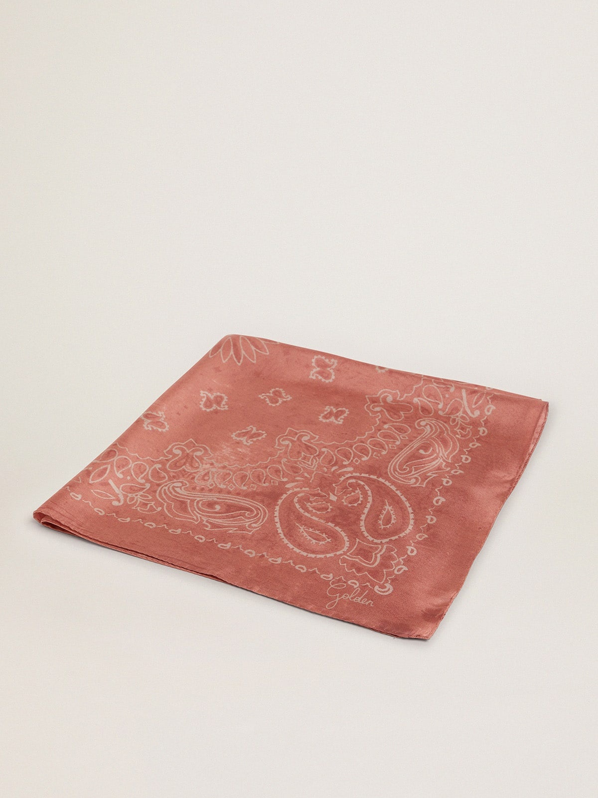 Old rose scarf with paisley print - 1
