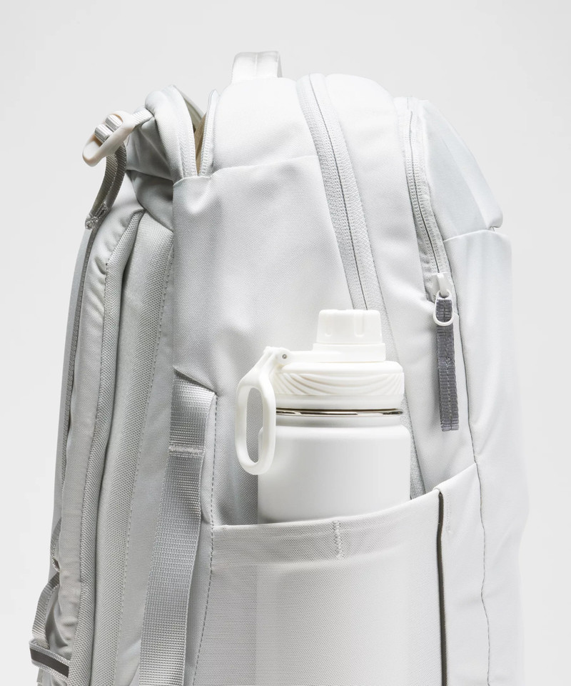 Triple-Zip Backpack 28L *Tech Canvas 4