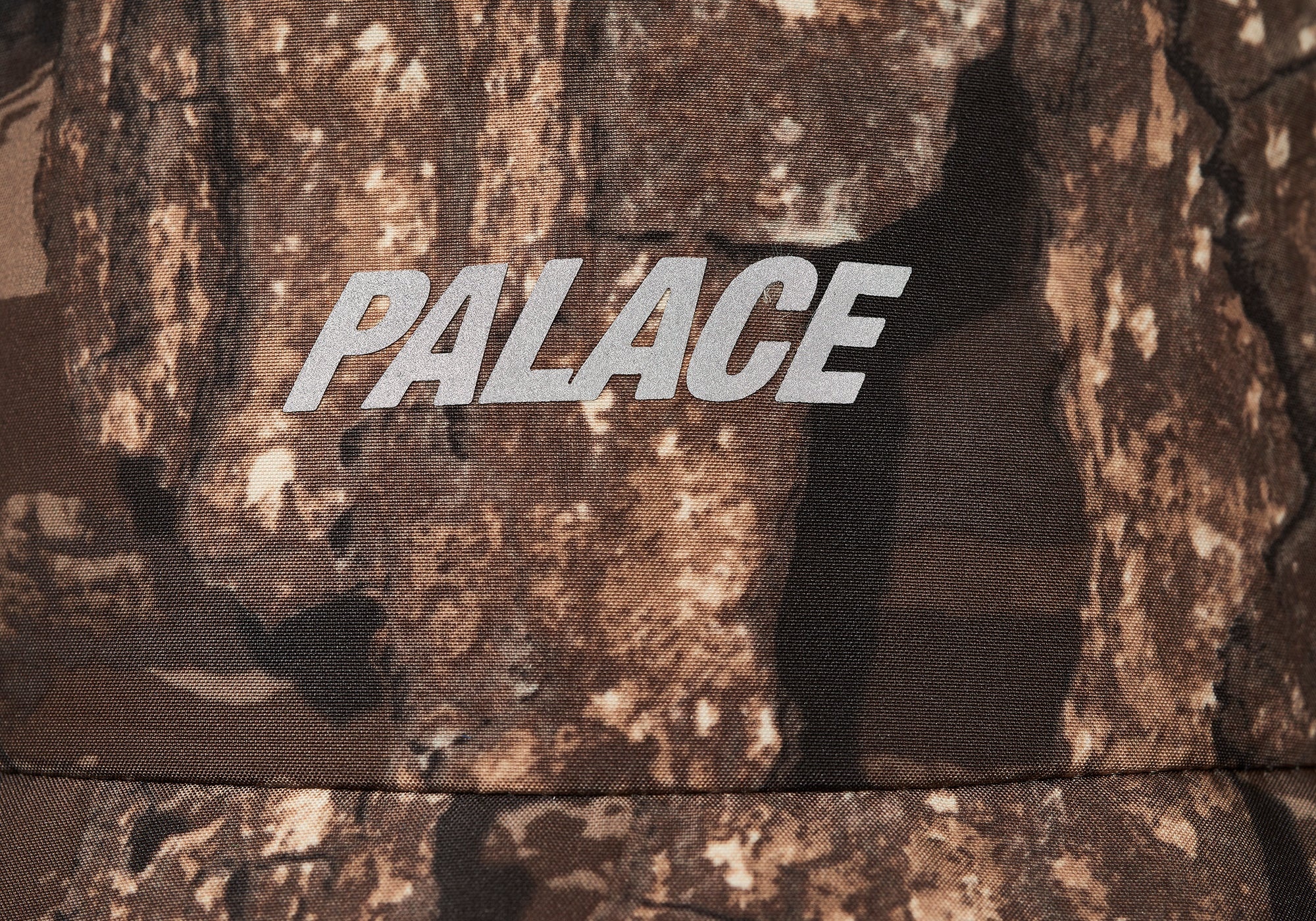 PALACE GORE-TEX 3L BUCKET HAT REALTREE | REVERSIBLE
