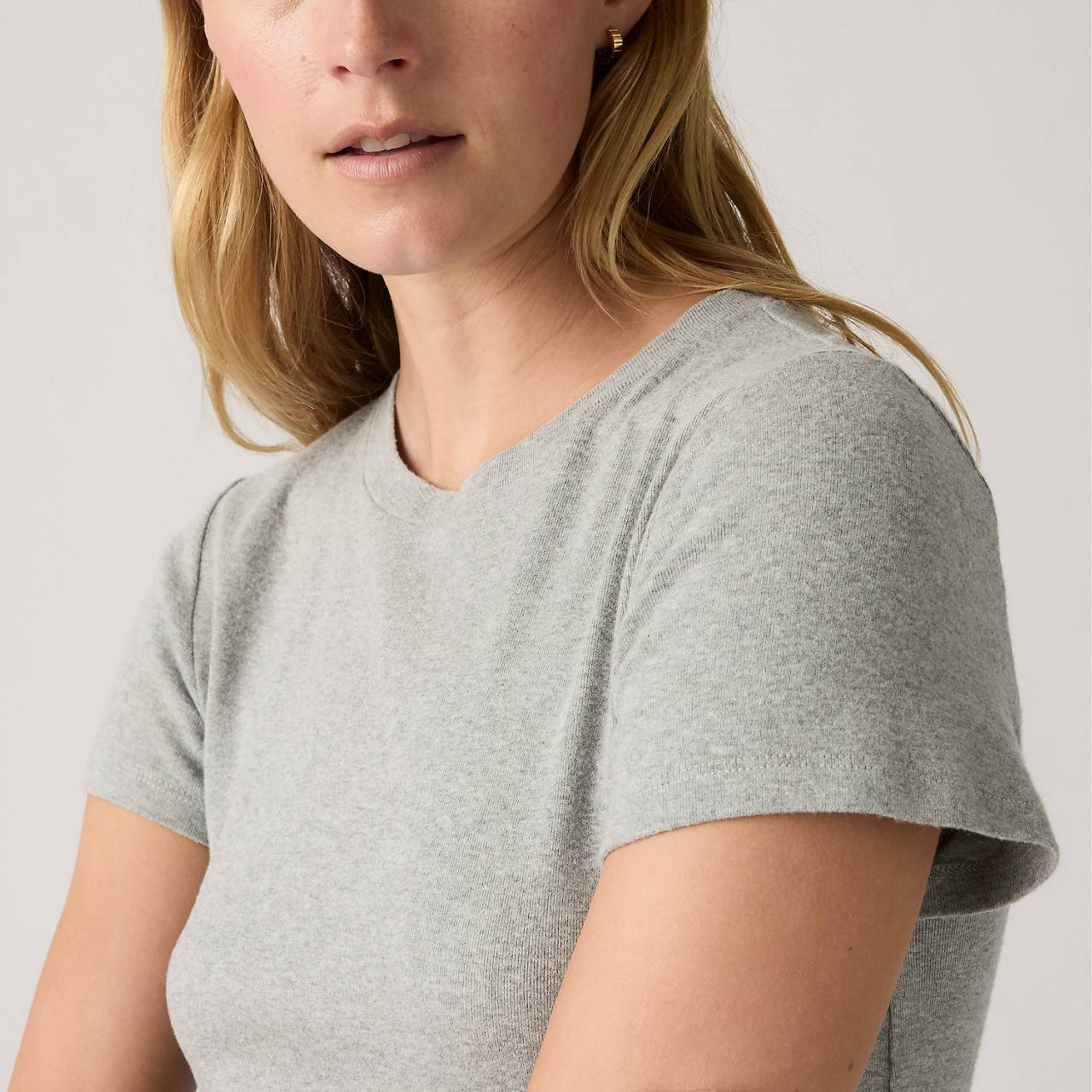 ESSENTIAL SHORT-SLEEVE TEE - 5