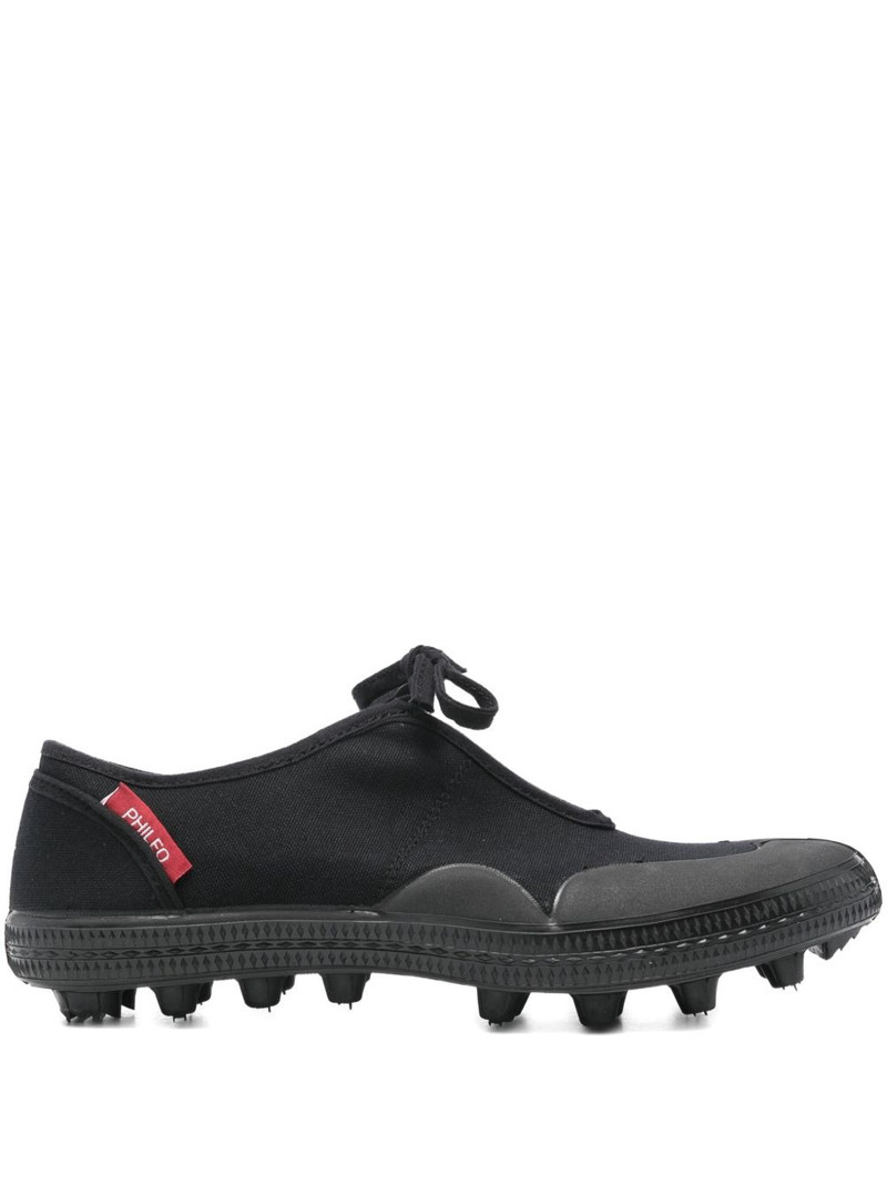 Kix lace-up cleats 1
