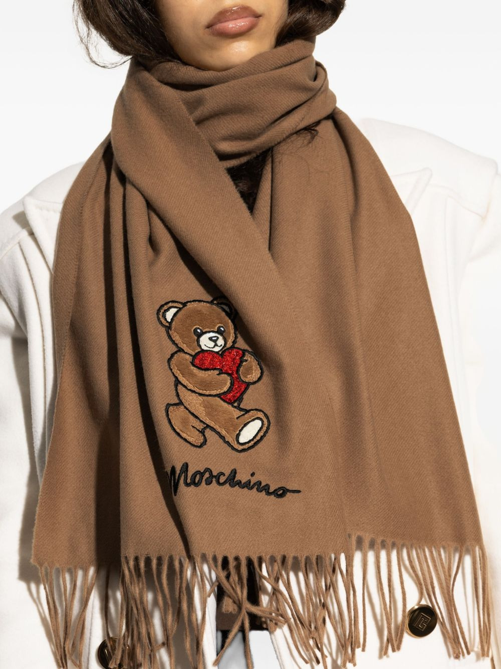 teddy heart-embroidered scarf - 3