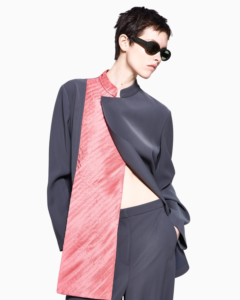 LONG JACKET IN TECHNICAL CADY AND PLEATED SILK 3