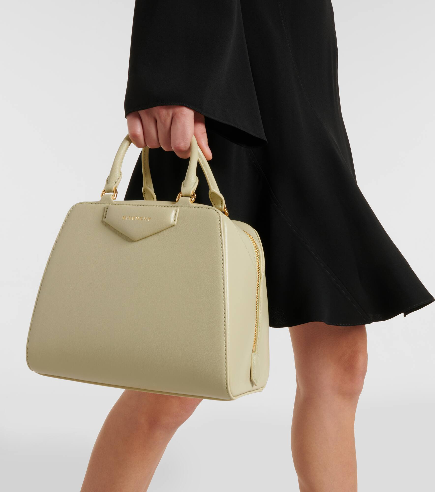 Antigona Cube Mini leather tote bag - 2