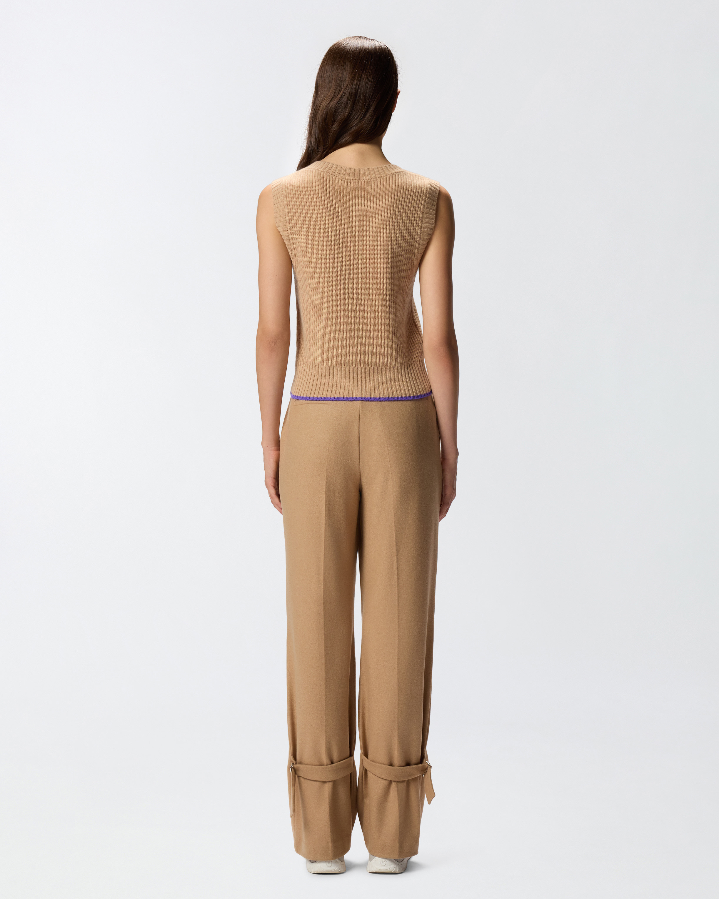 KNIT V-NECK VEST - 4