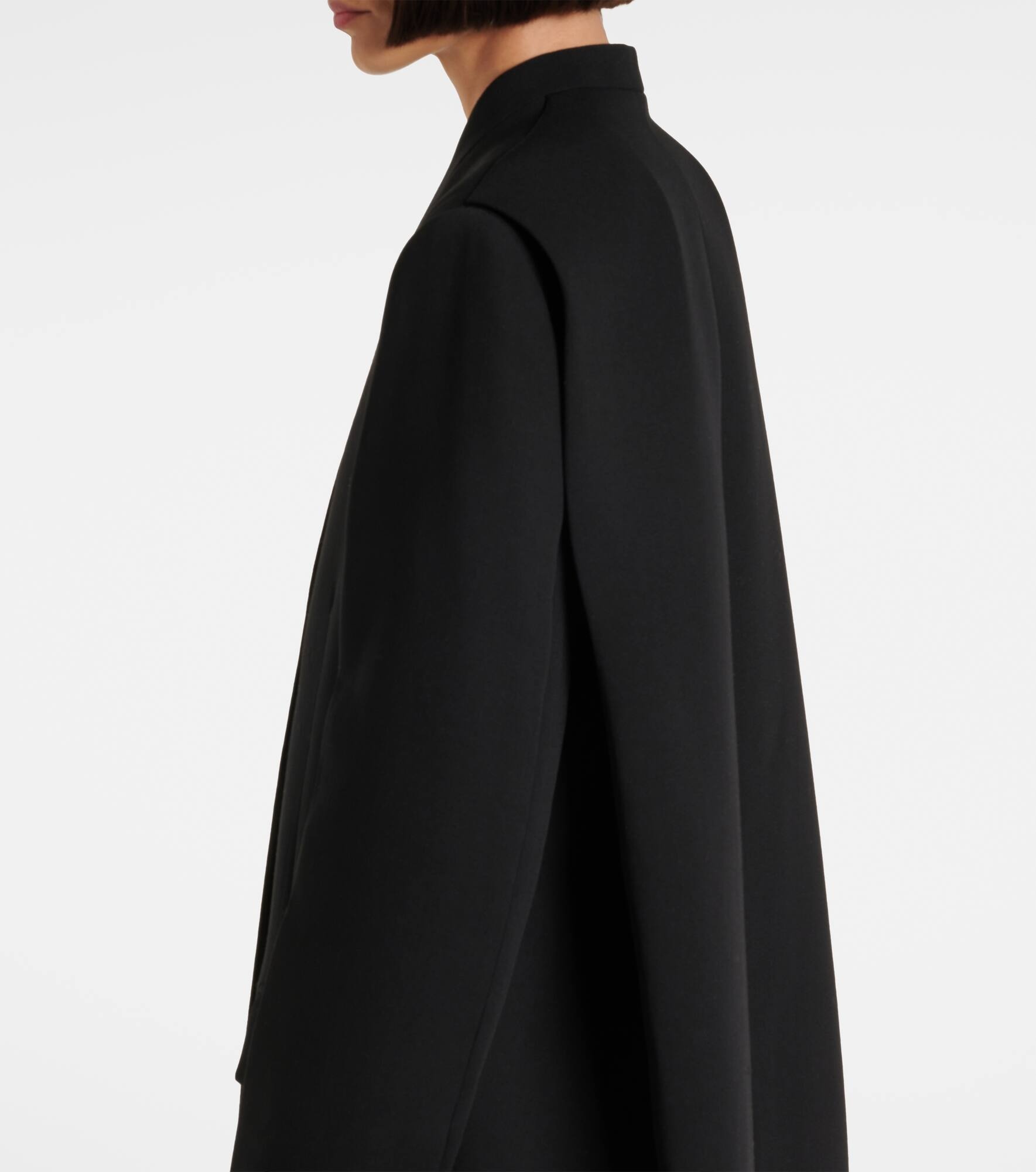 Deep pleated coat - 5