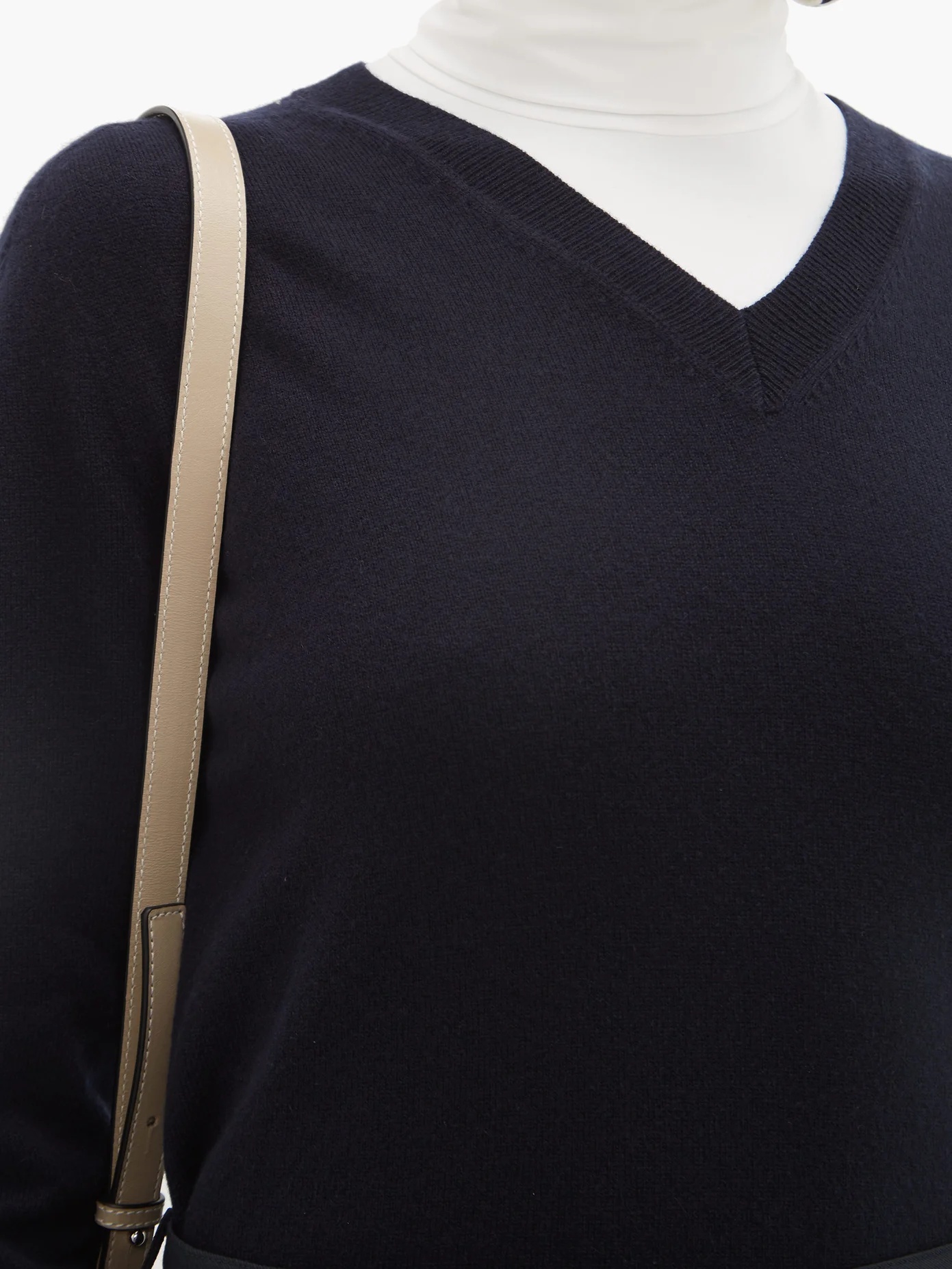 V-neck cashmere sweater - 3