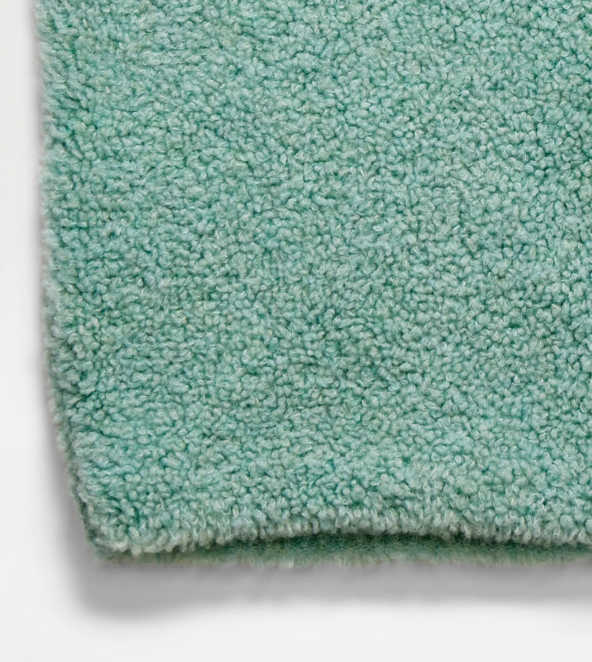 LOOP SCARF IN BOUCLÉ KNIT - GREEN - 3