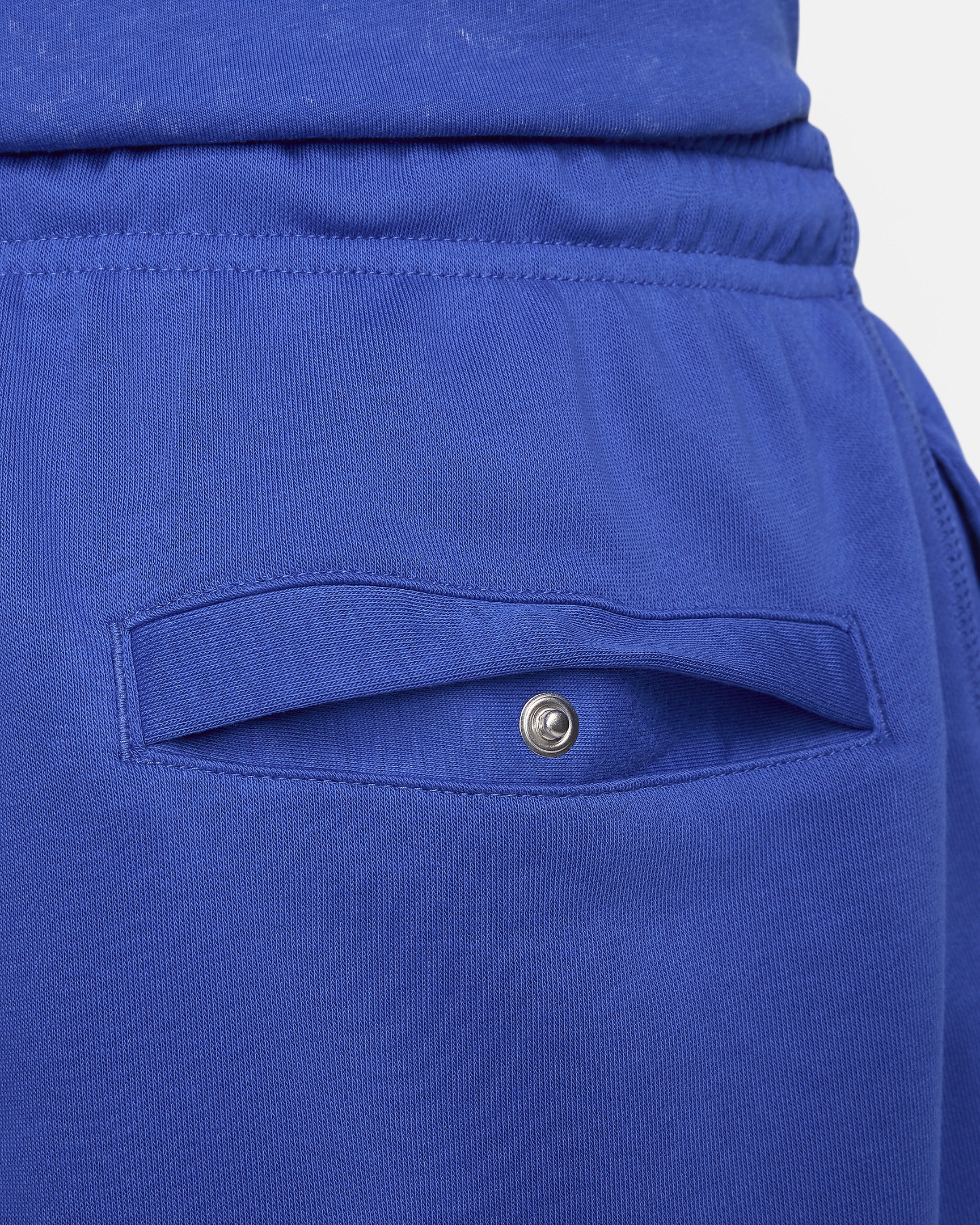 Nike Club Men's French Terry Flow Shorts - 6