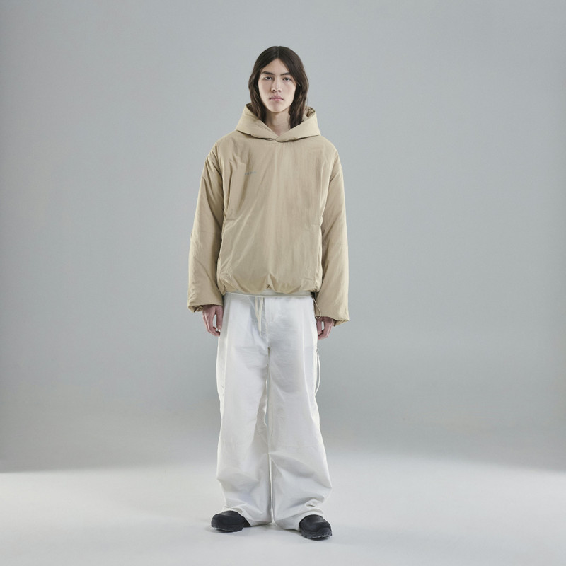 Vatnsmýri Puffer Hoodie (Unisex) 3