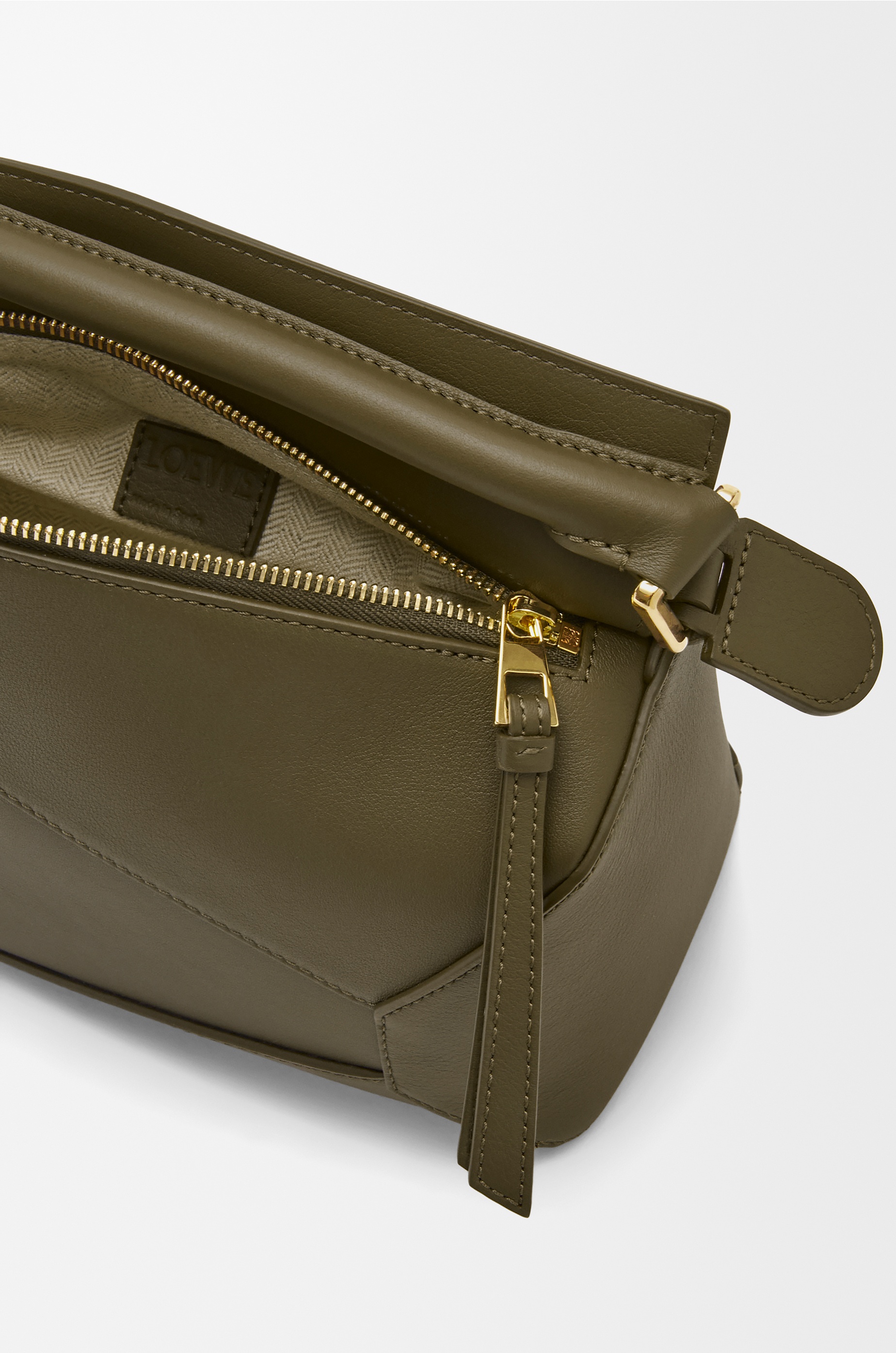 Small Puzzle bag in classic calfskin - 9