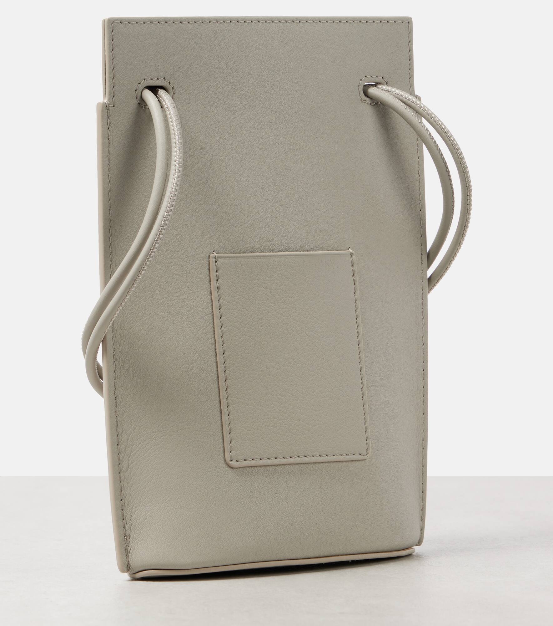 Pebble Dice leather iPhone case - 4
