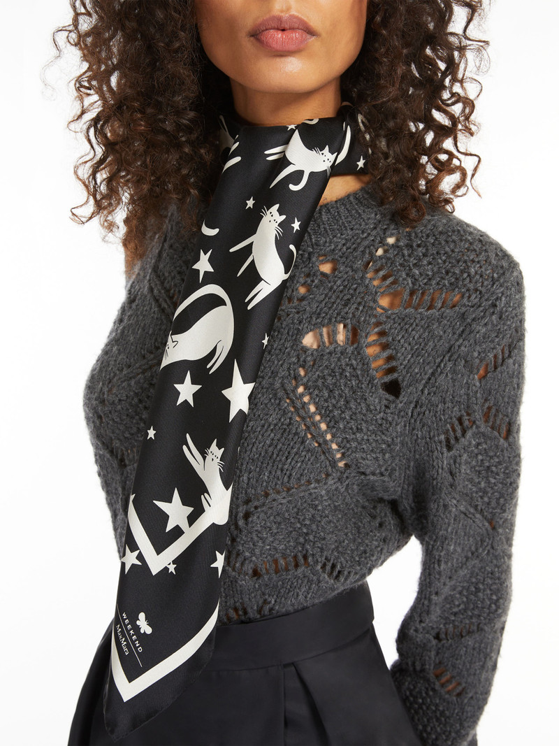 ONESTO Printed silk maxi pocket square 4