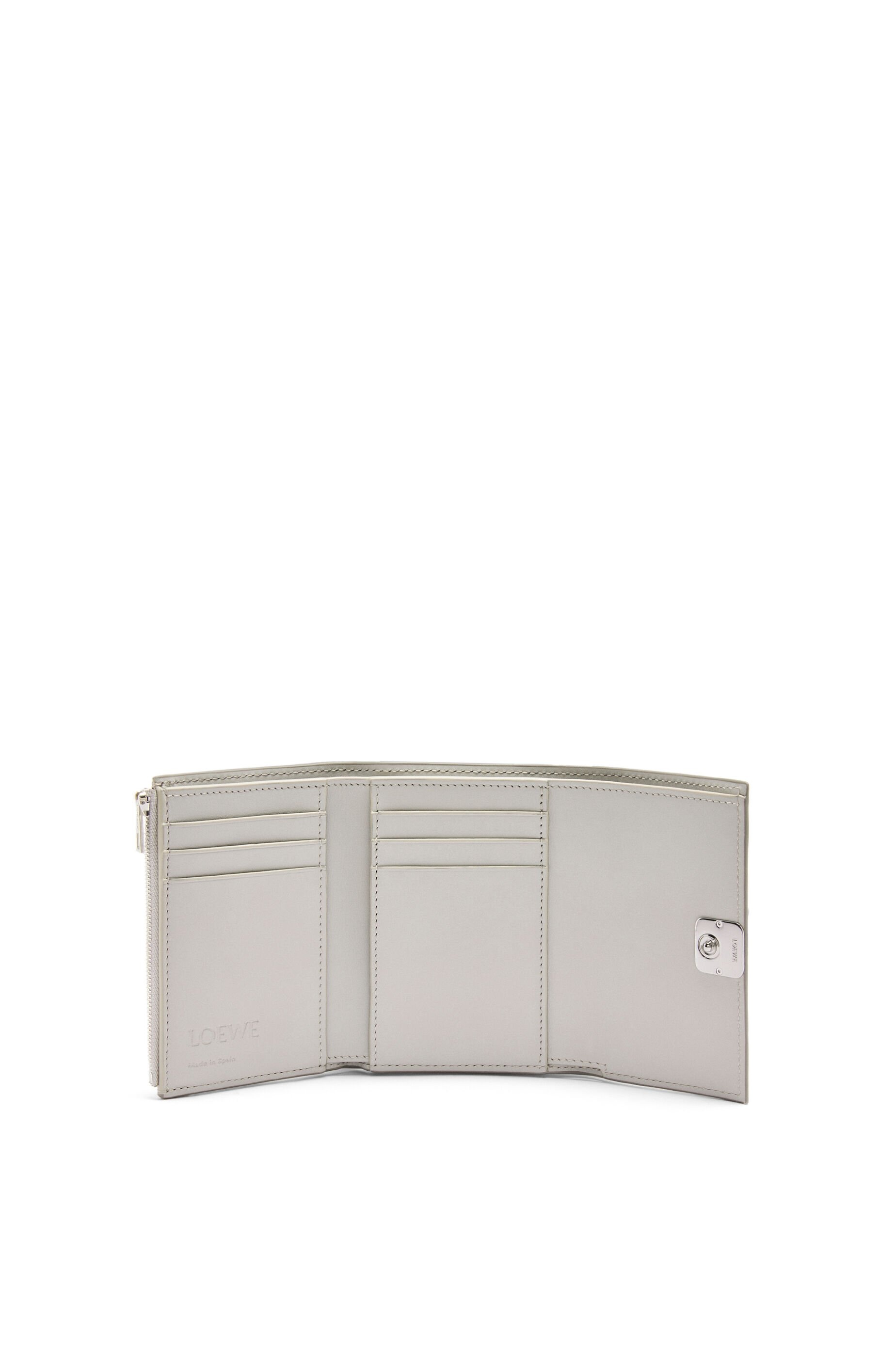 Puffer Anagram small vertical wallet in shiny nappa calfskin - 2