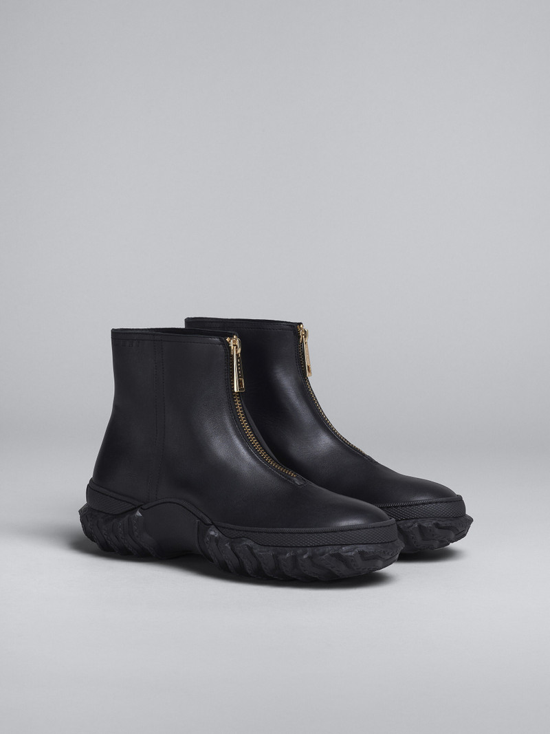 BLACK LEATHER BOOTIE 2