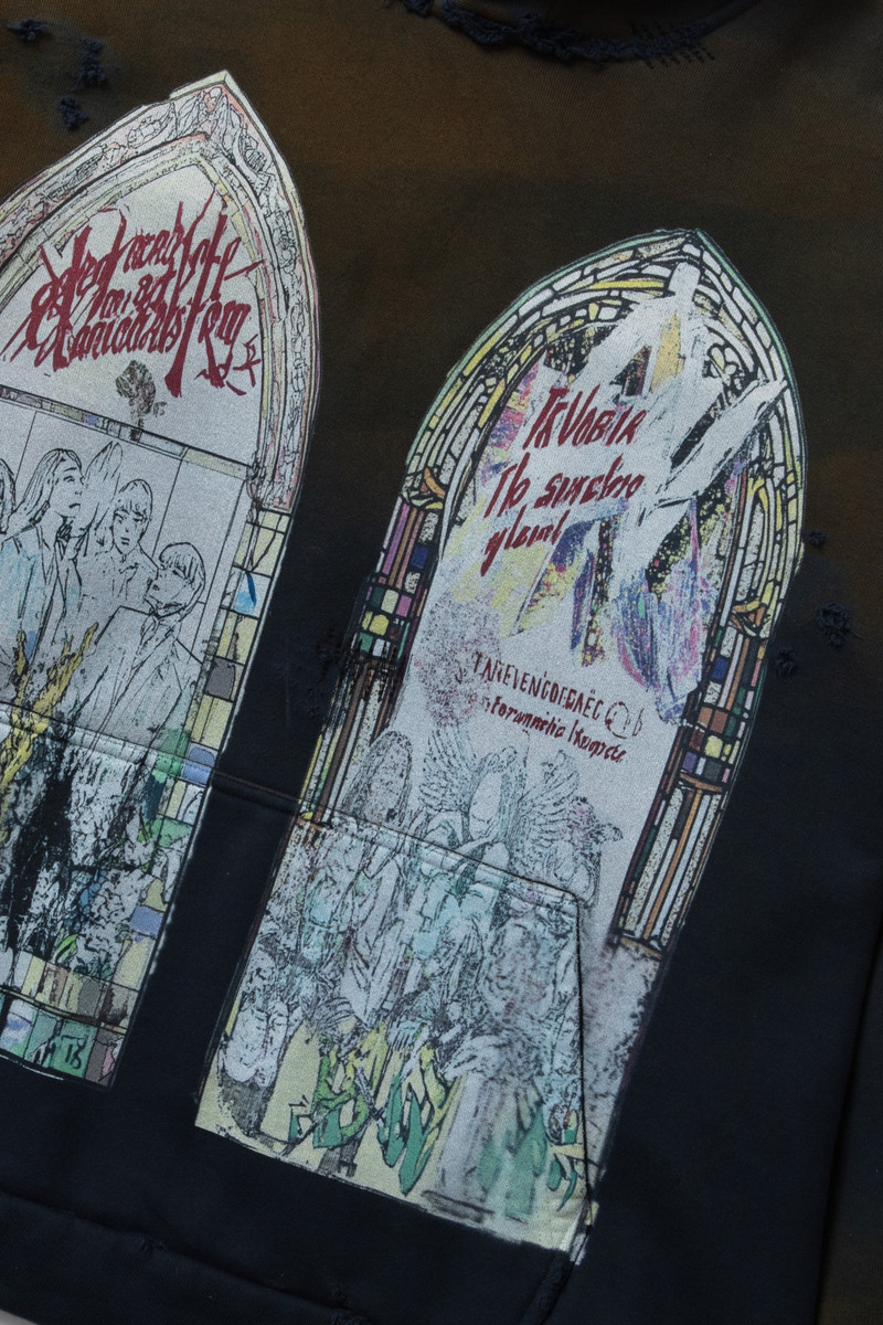 WHO DECIDES WAR MOTLEY HOODED PULLOVER outlook