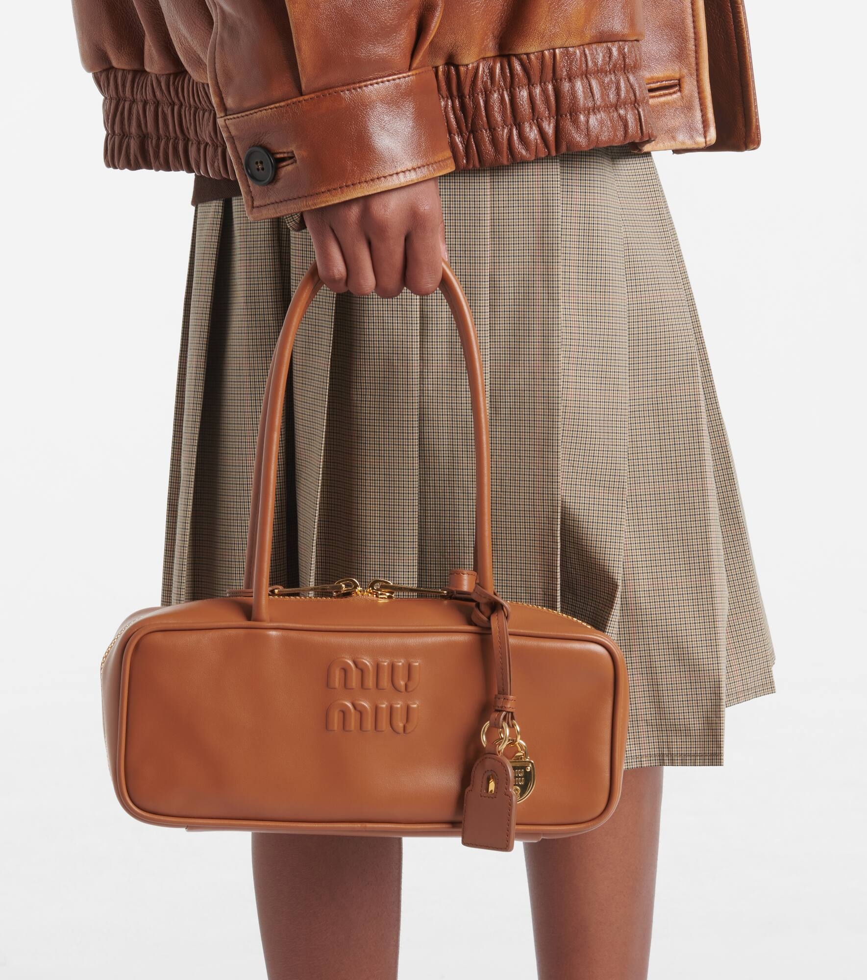 Beau logo embossed leather tote bag - 2