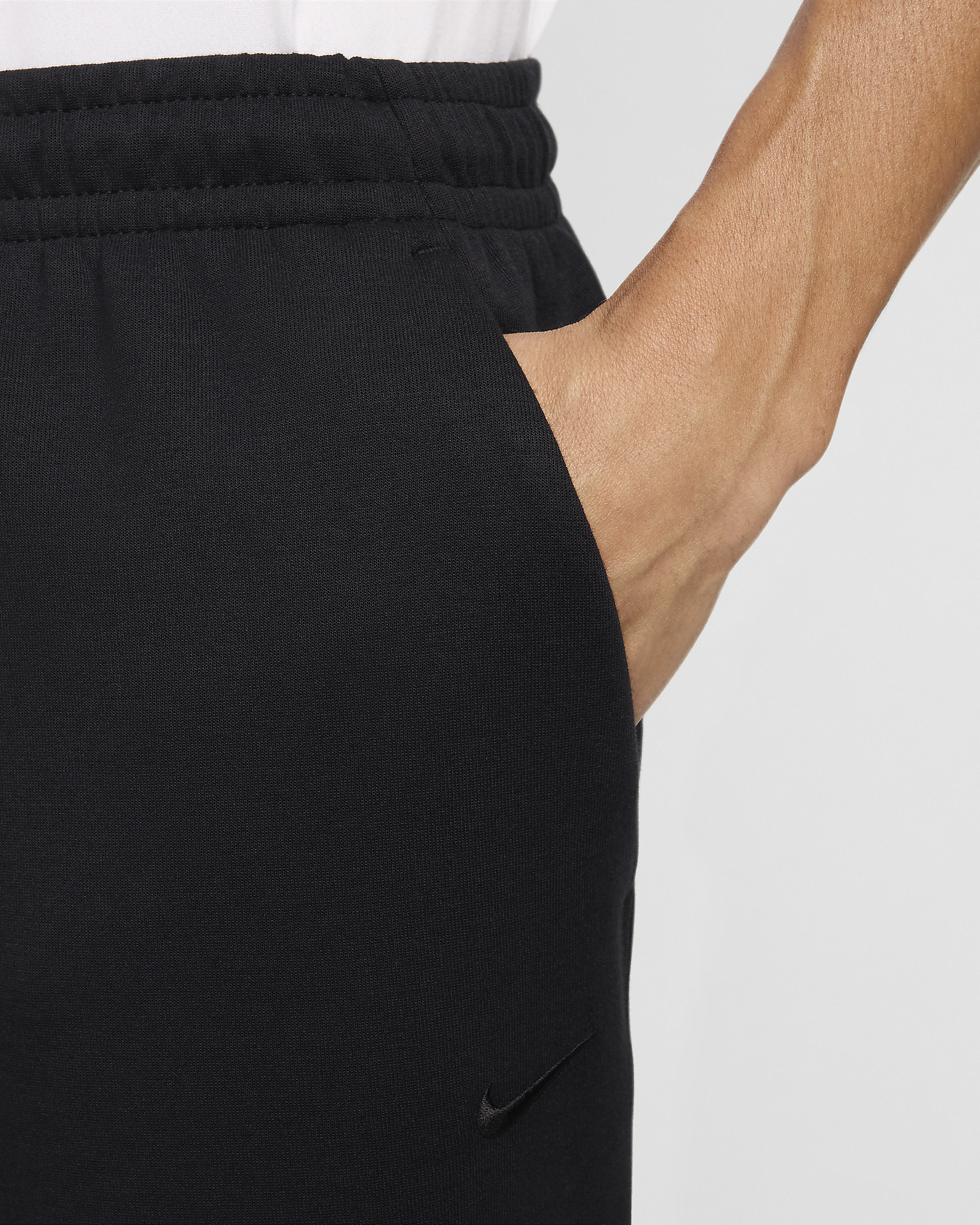 Nike Primary Men's Dri-FIT UV Tapered Versatile Pants - 3