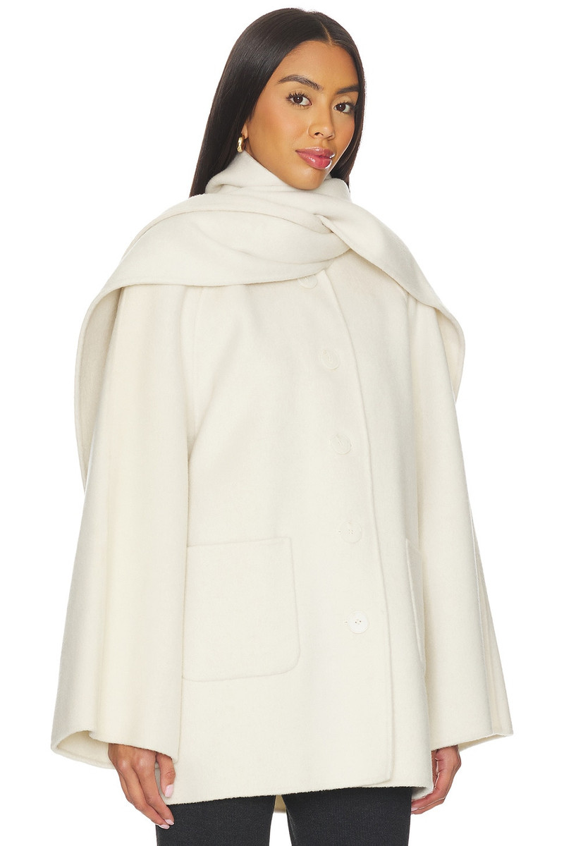 LAMARQUE Anca Coat outlook