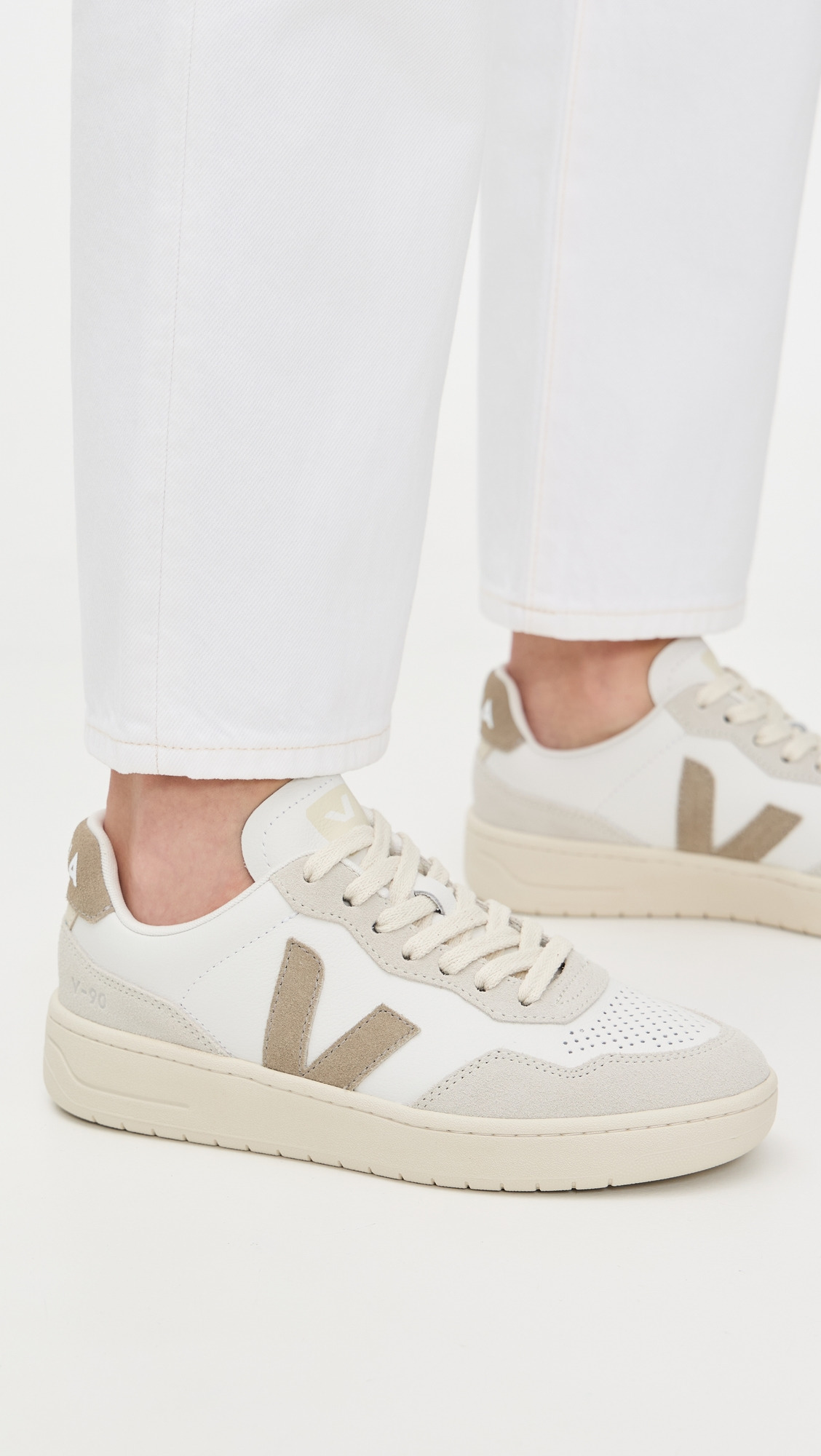 V-90 Sneakers - 2