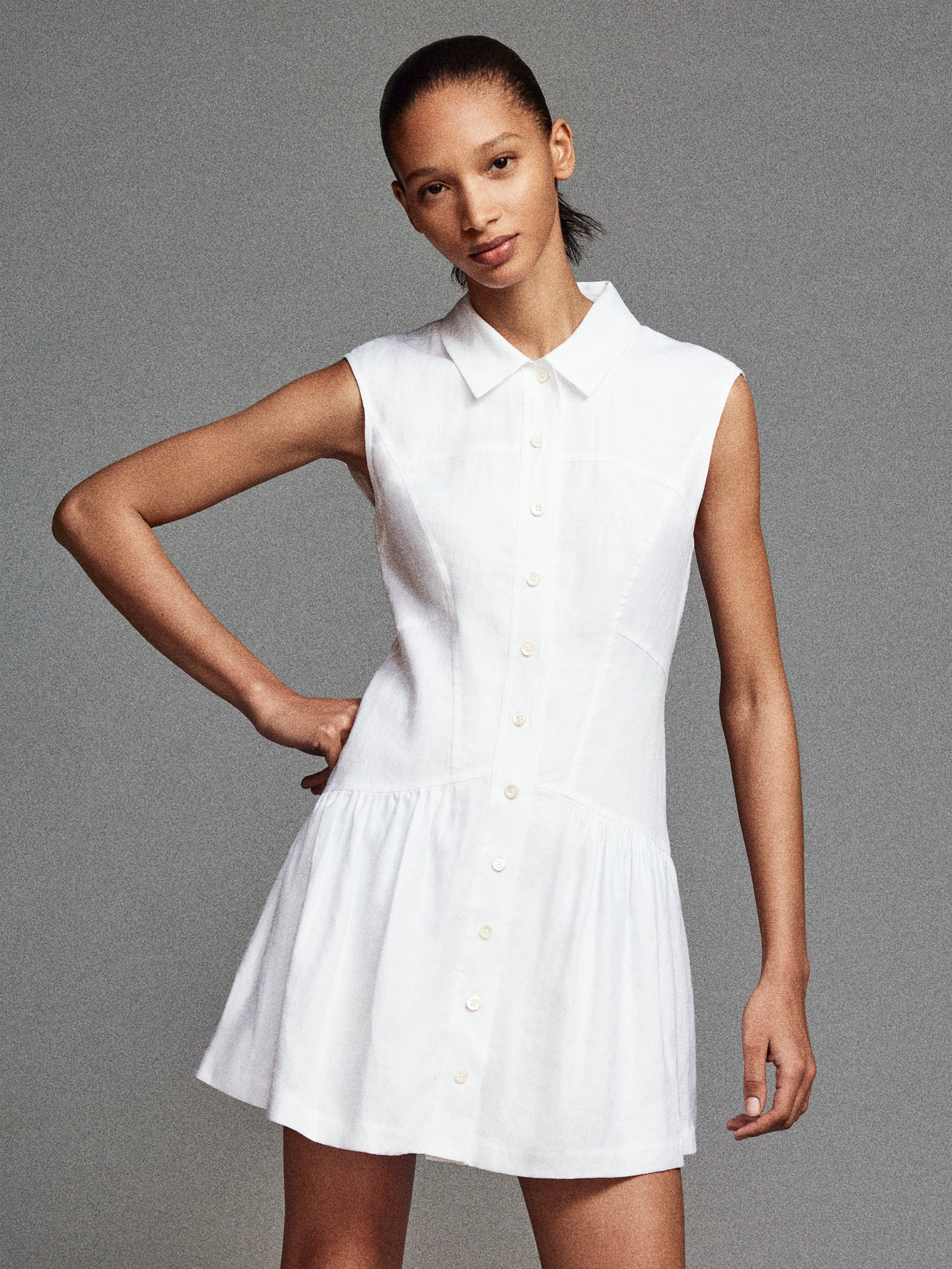 The Linen Day Dress in White - 2