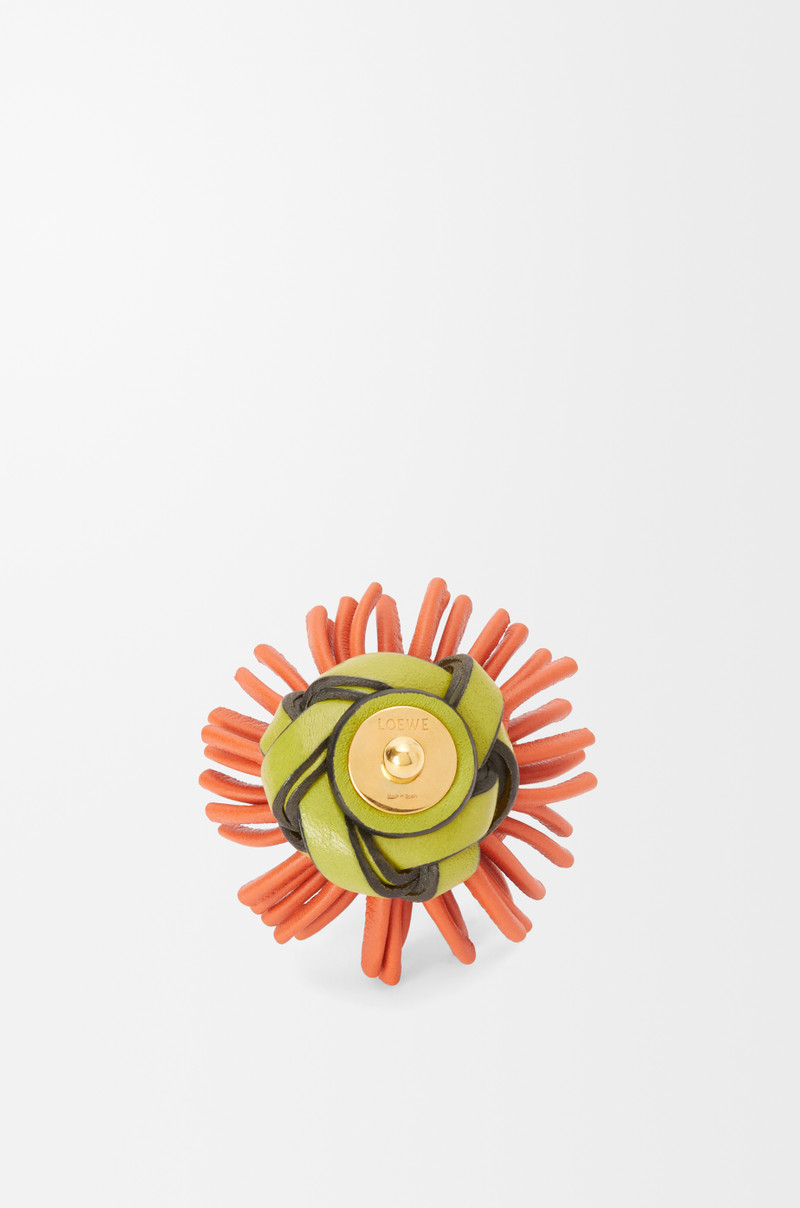 Cactus stud flower in classic calfskin 3