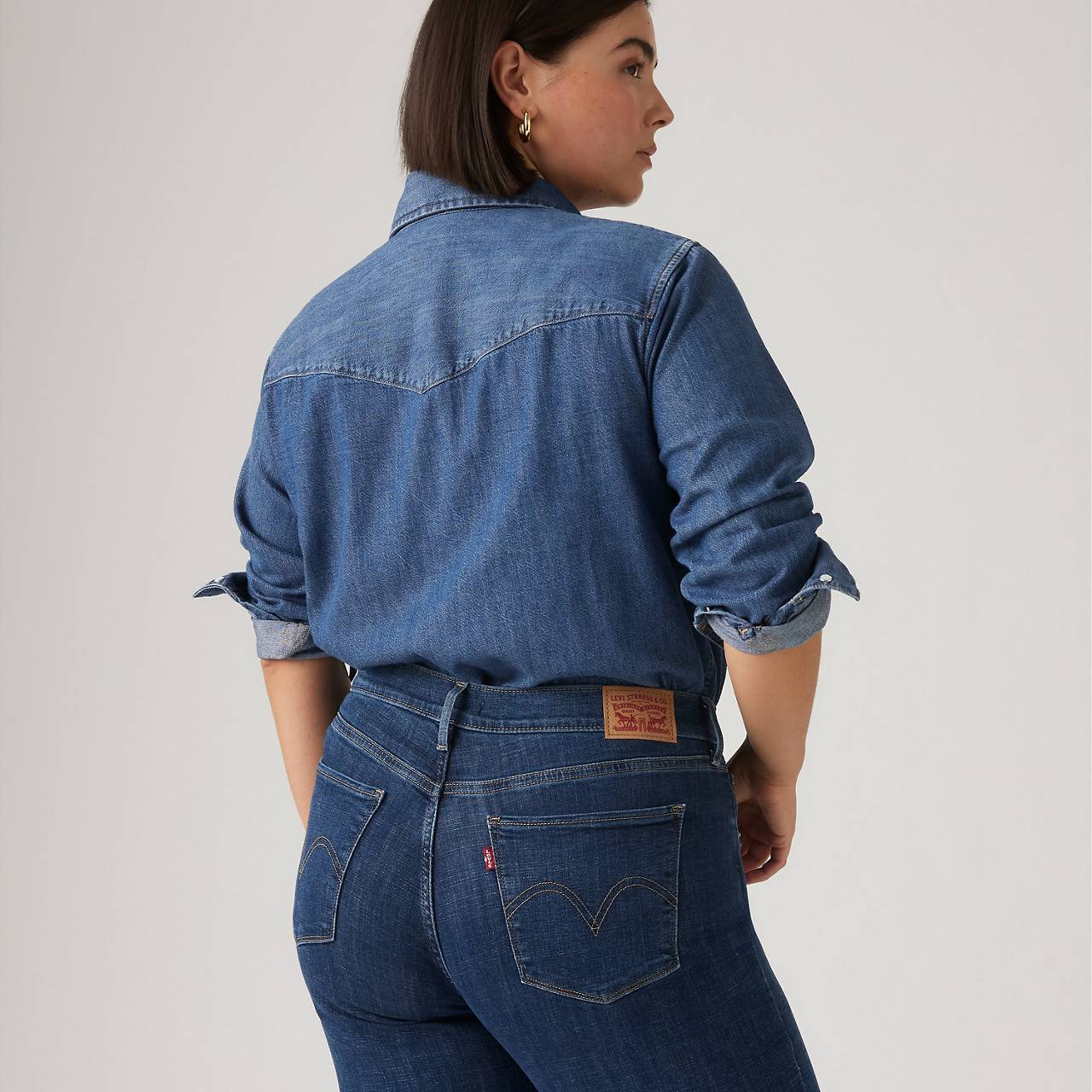 CLASSIC STRAIGHT FIT WOMEN'S JEANS - 10