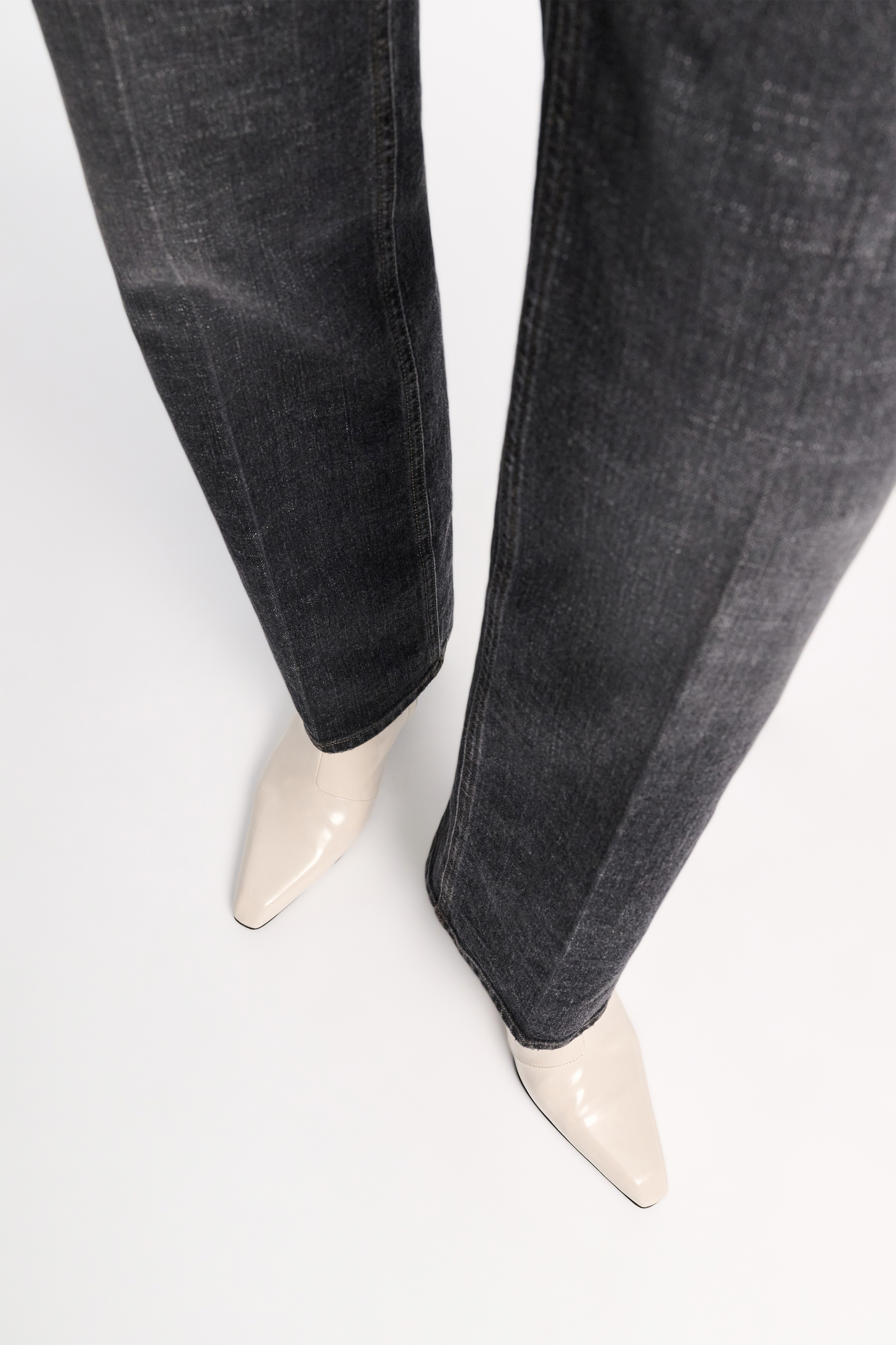 SUBTLE SHINE Ankle Boot - 4