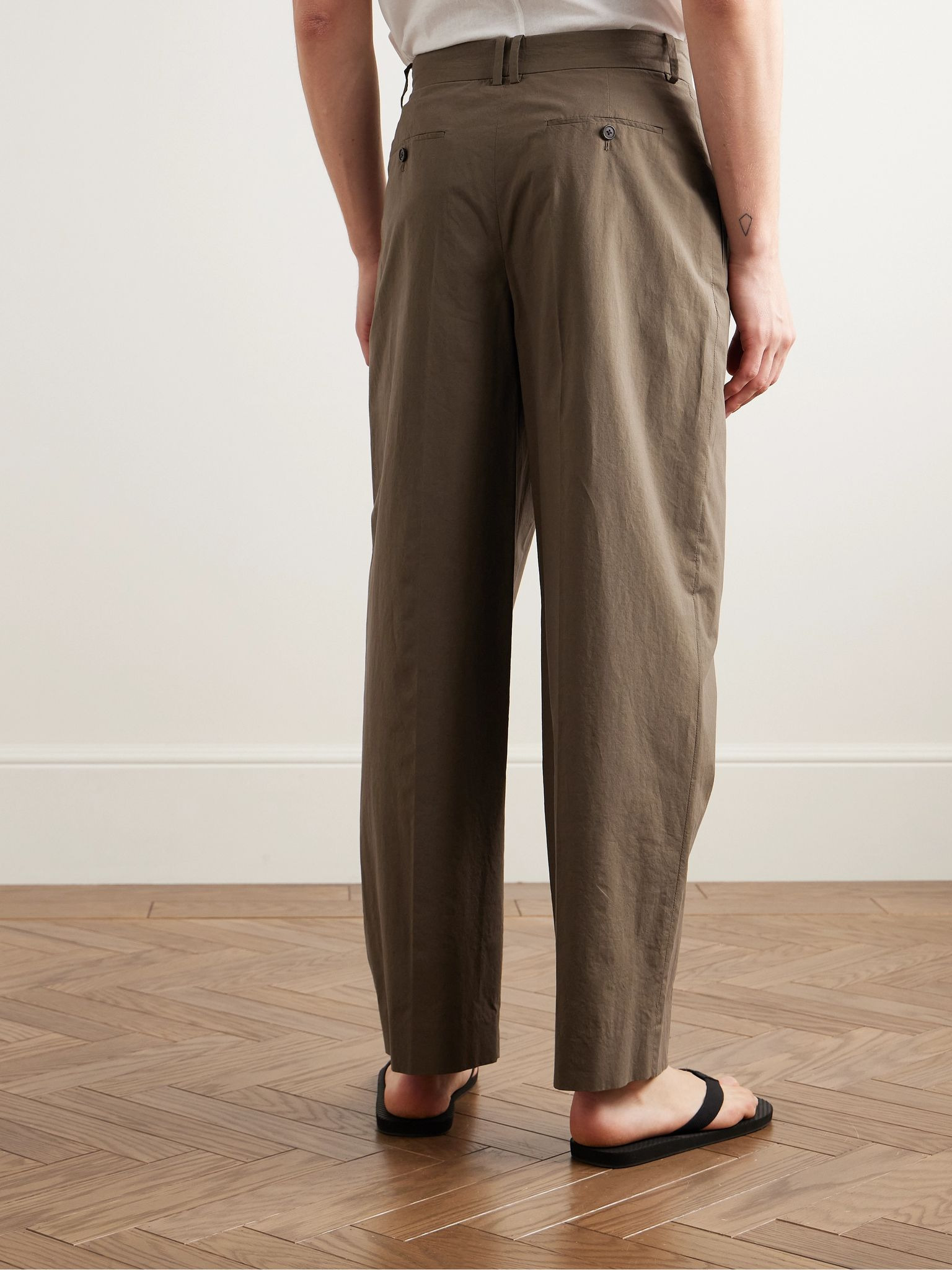 Silas Tapered Pleated Cotton Trousers Brown - 4