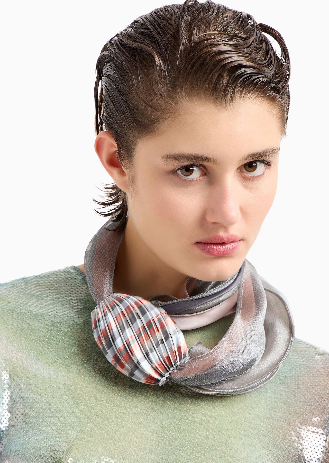 Fabric choker necklace with 3D element - 3