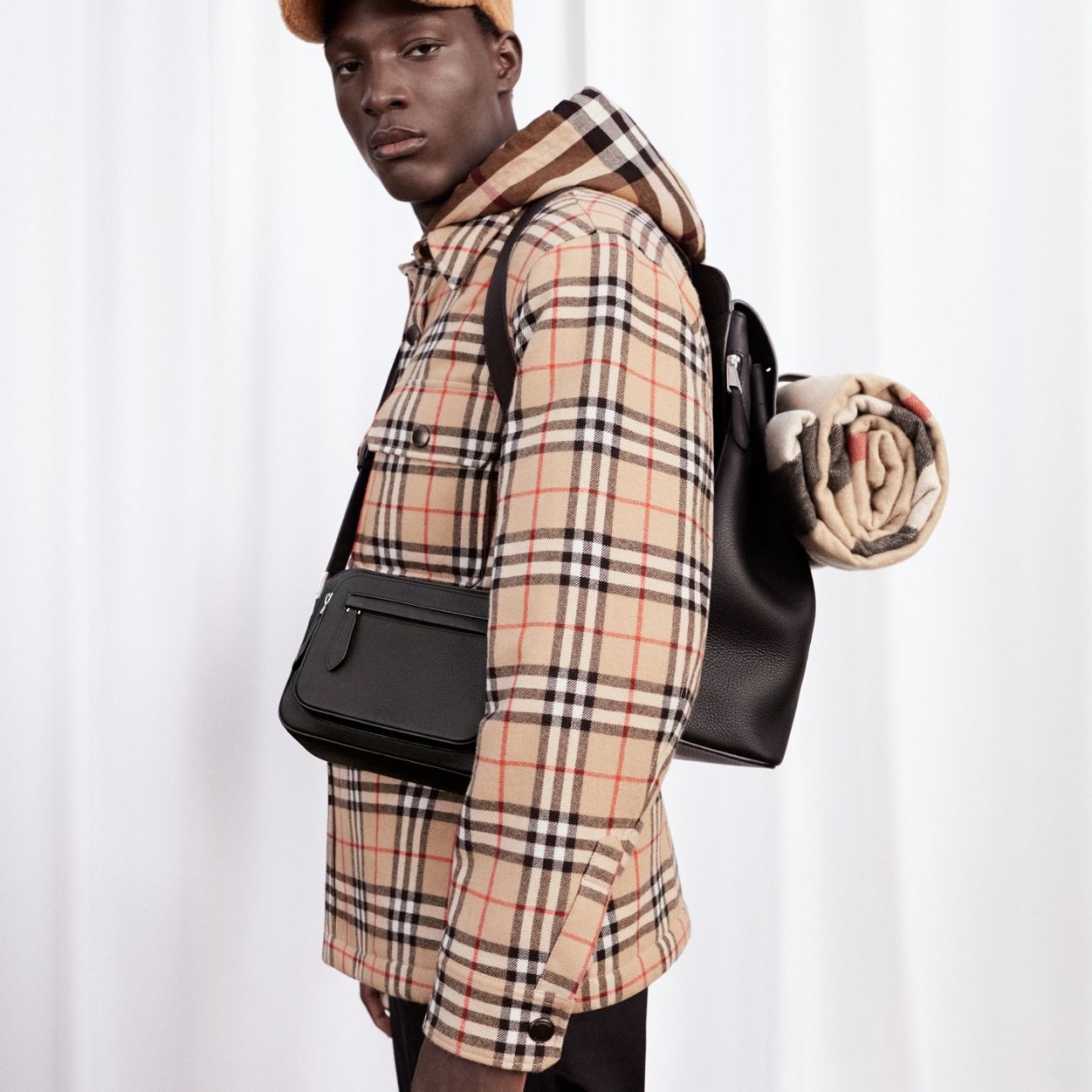 Grainy Leather Crossbody Bag - 3