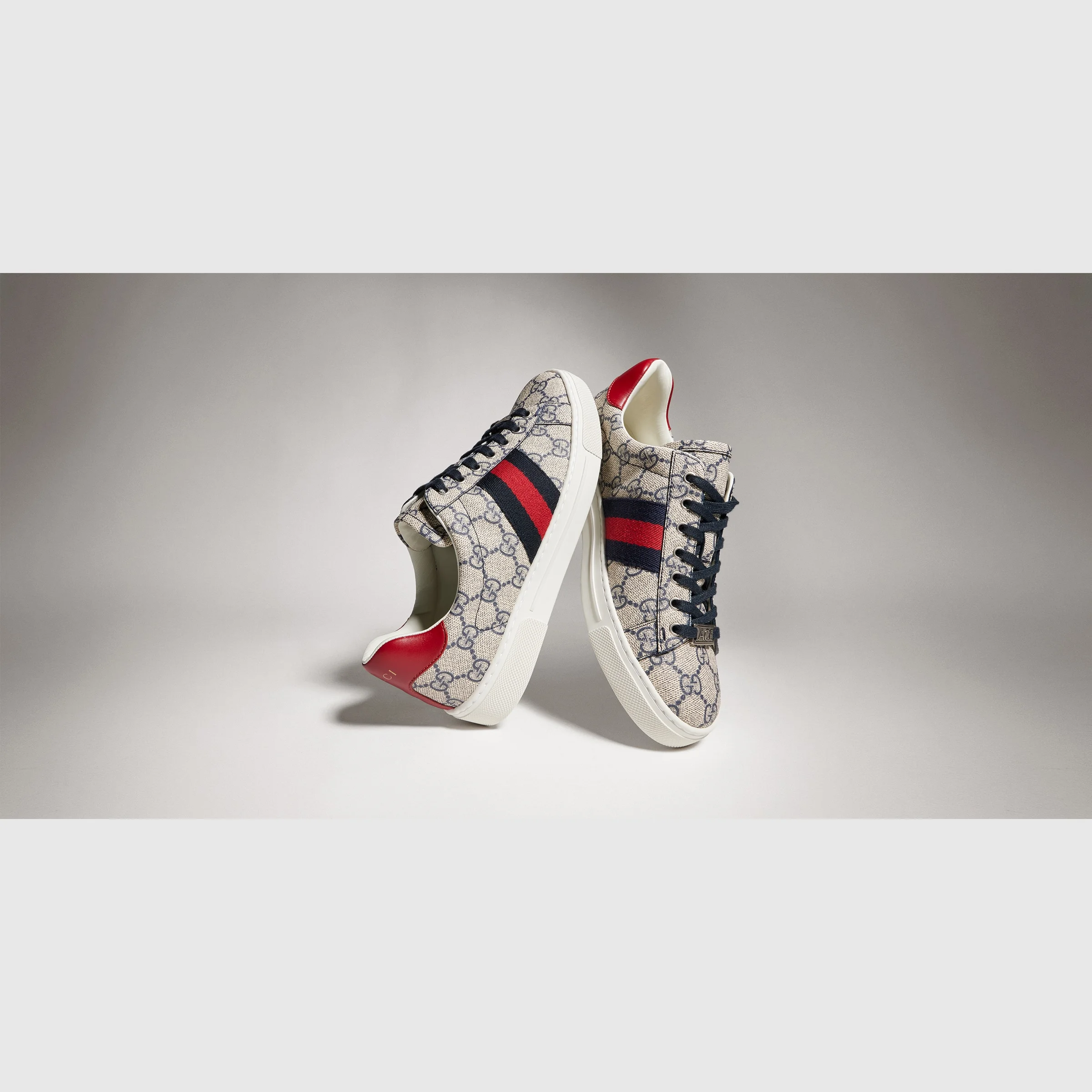 여자 Gucci Ace sneaker 와 웹 - 1