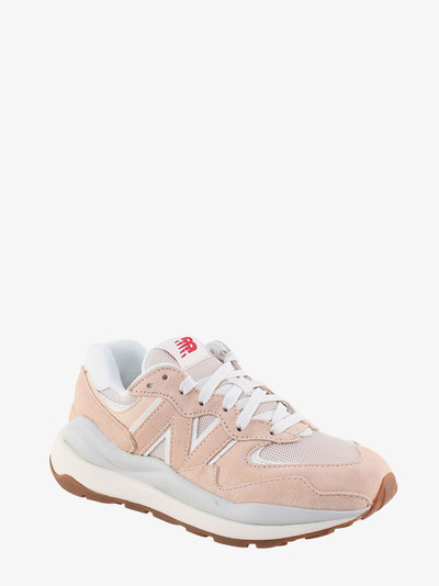 New Balance SNEAKERS outlook