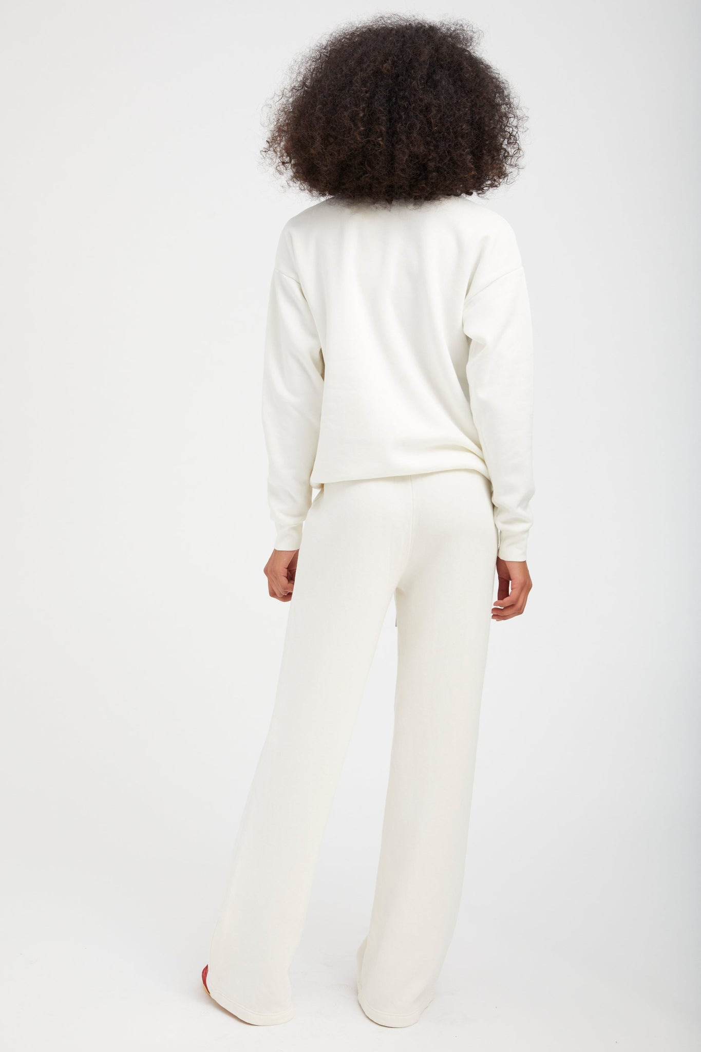 WHITE HEART SWEATSHIRT - 4