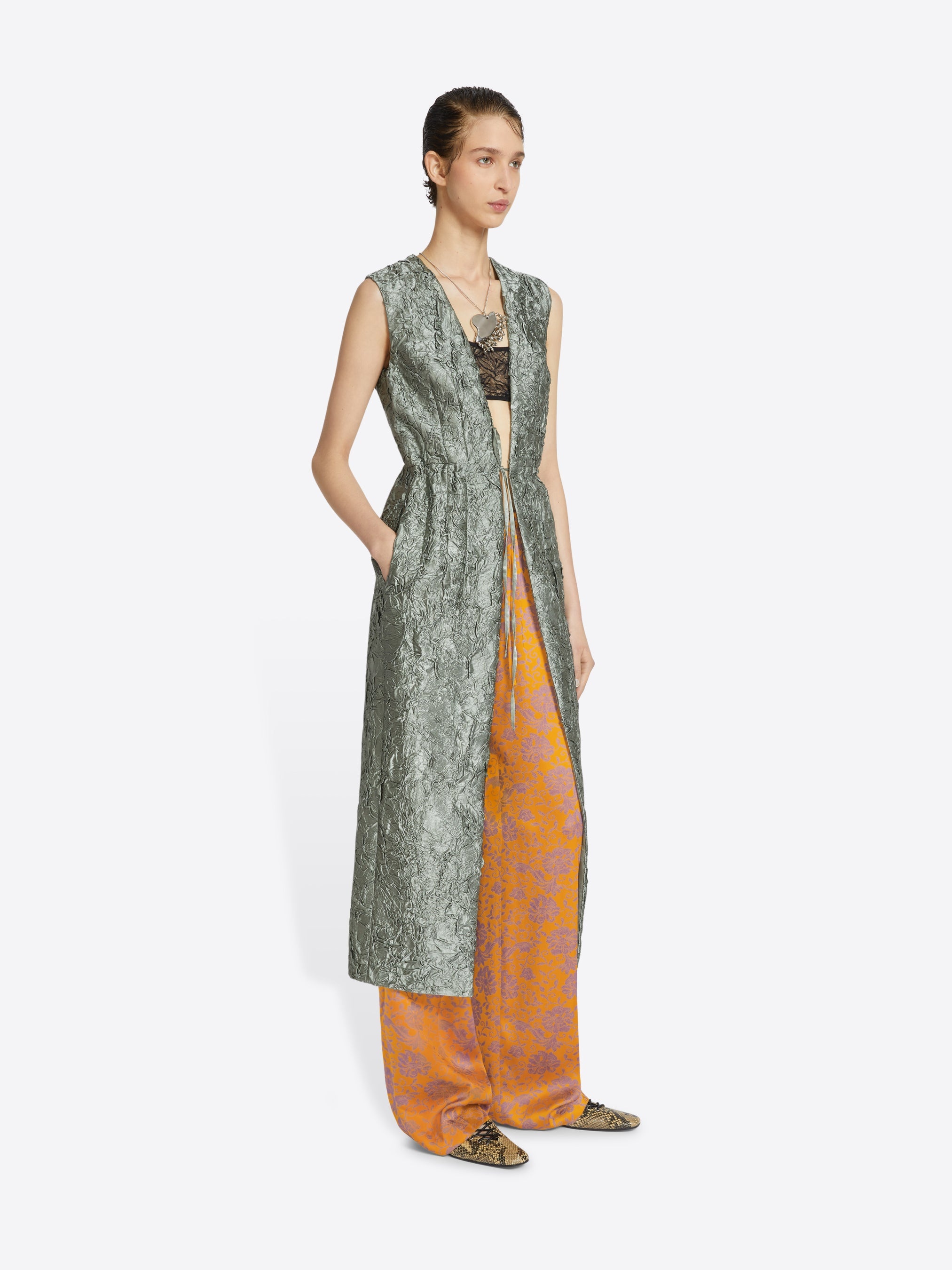 SLEEVELESS COAT - 3