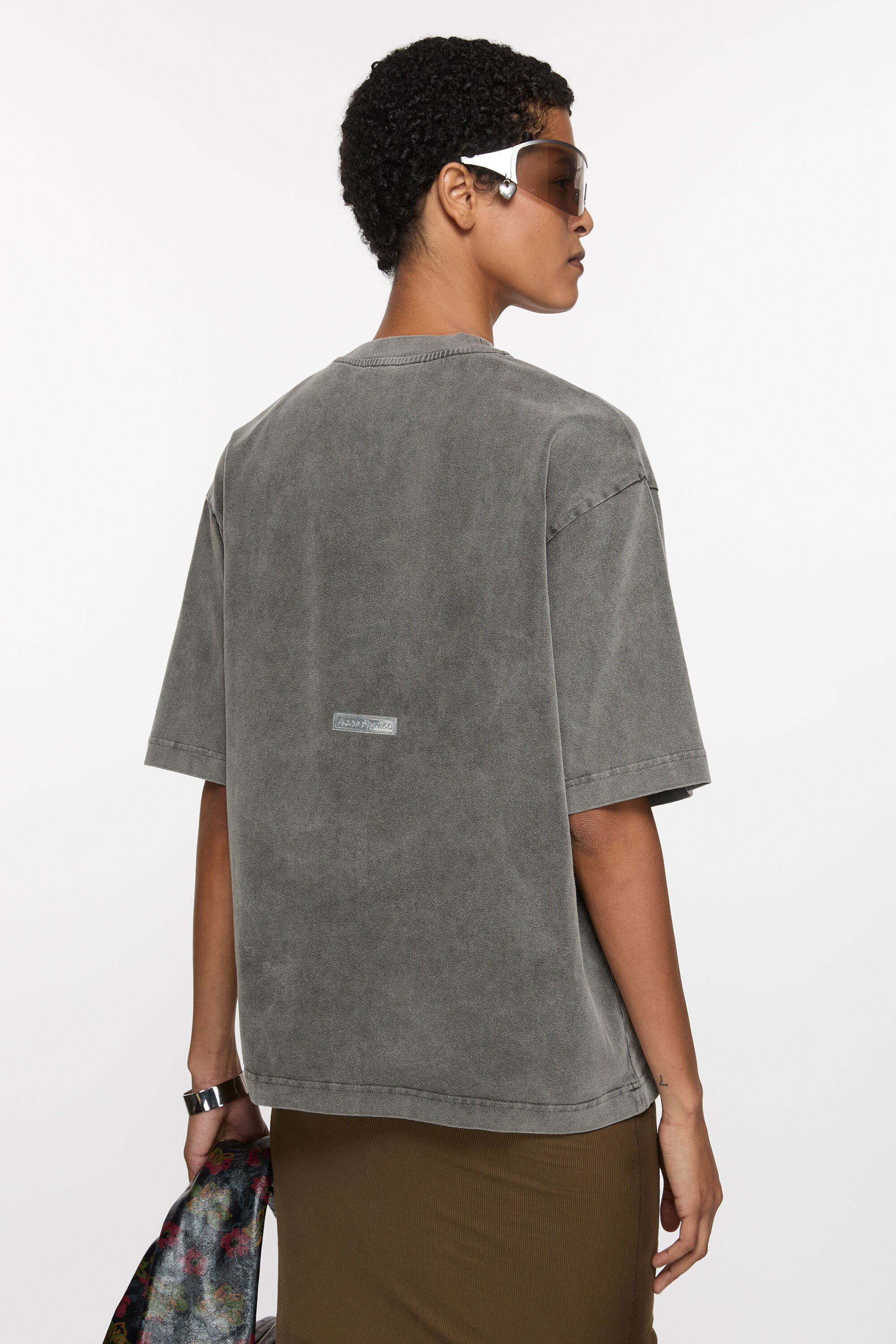 Crew neck t-shirt - Relaxed unisex fit - Faded black - 3