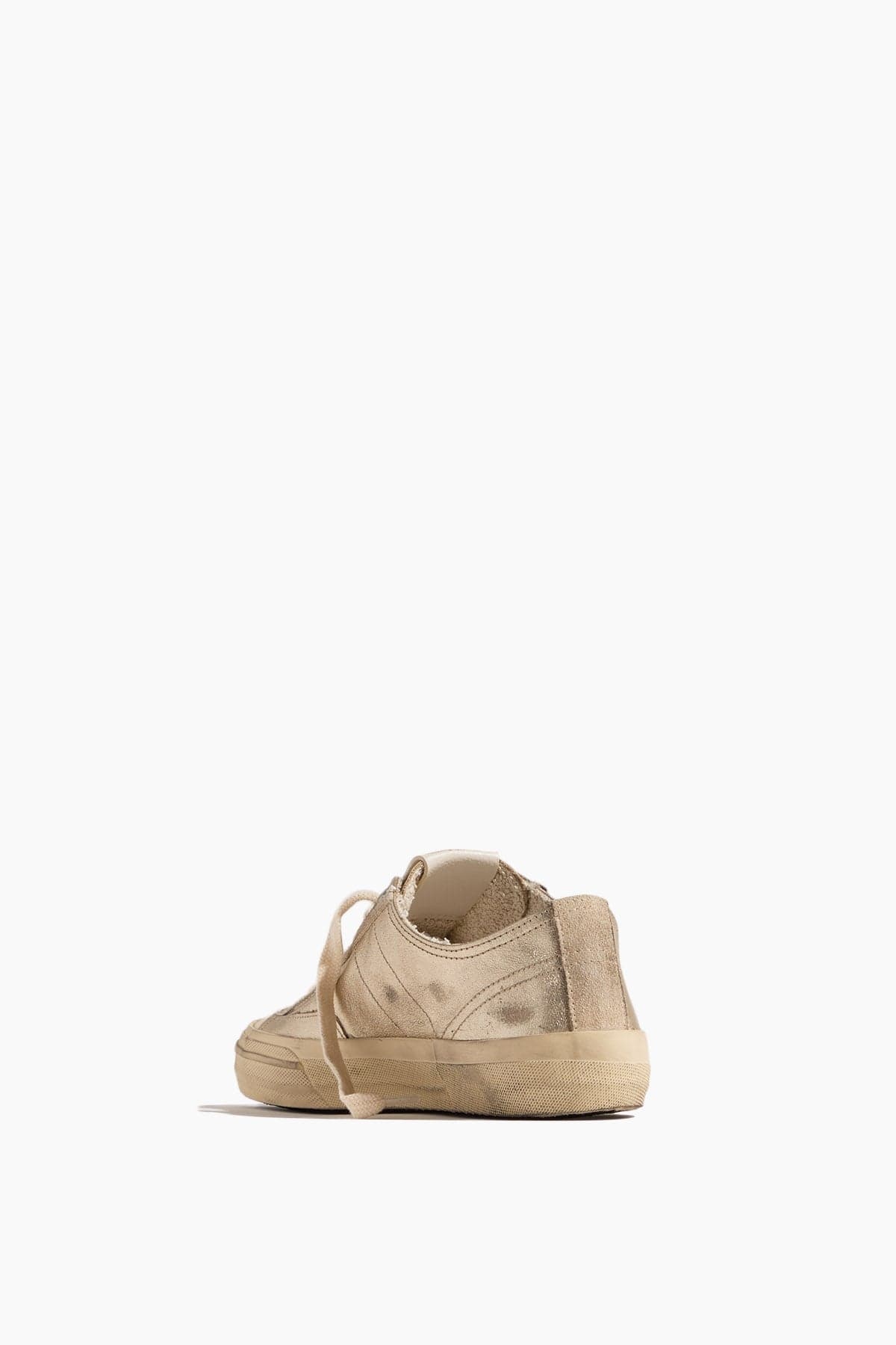 GOLDEN GOOSE ソウルスタ ヘルヘット レスアッフ スニカ Golden Goose Sky Star Sneaker in White & Dark Gold | REVOLVE
